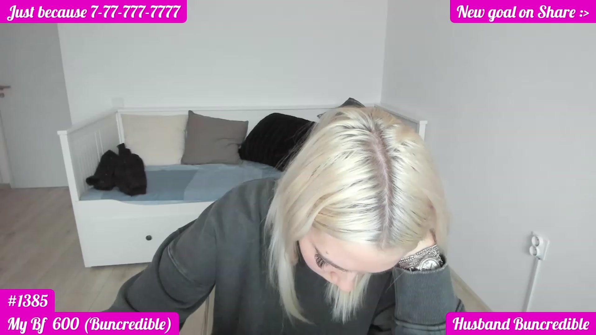 Gallery image thumbnail from DariaDash's myfreecams stream on, 11/15/2022, 10:42 image 9 of 20