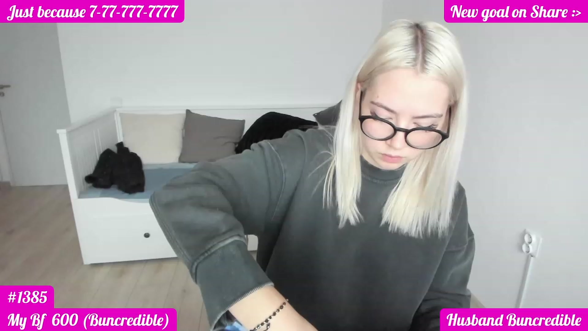 Gallery image thumbnail from DariaDash's myfreecams stream on, 11/15/2022, 10:42 image 15 of 20