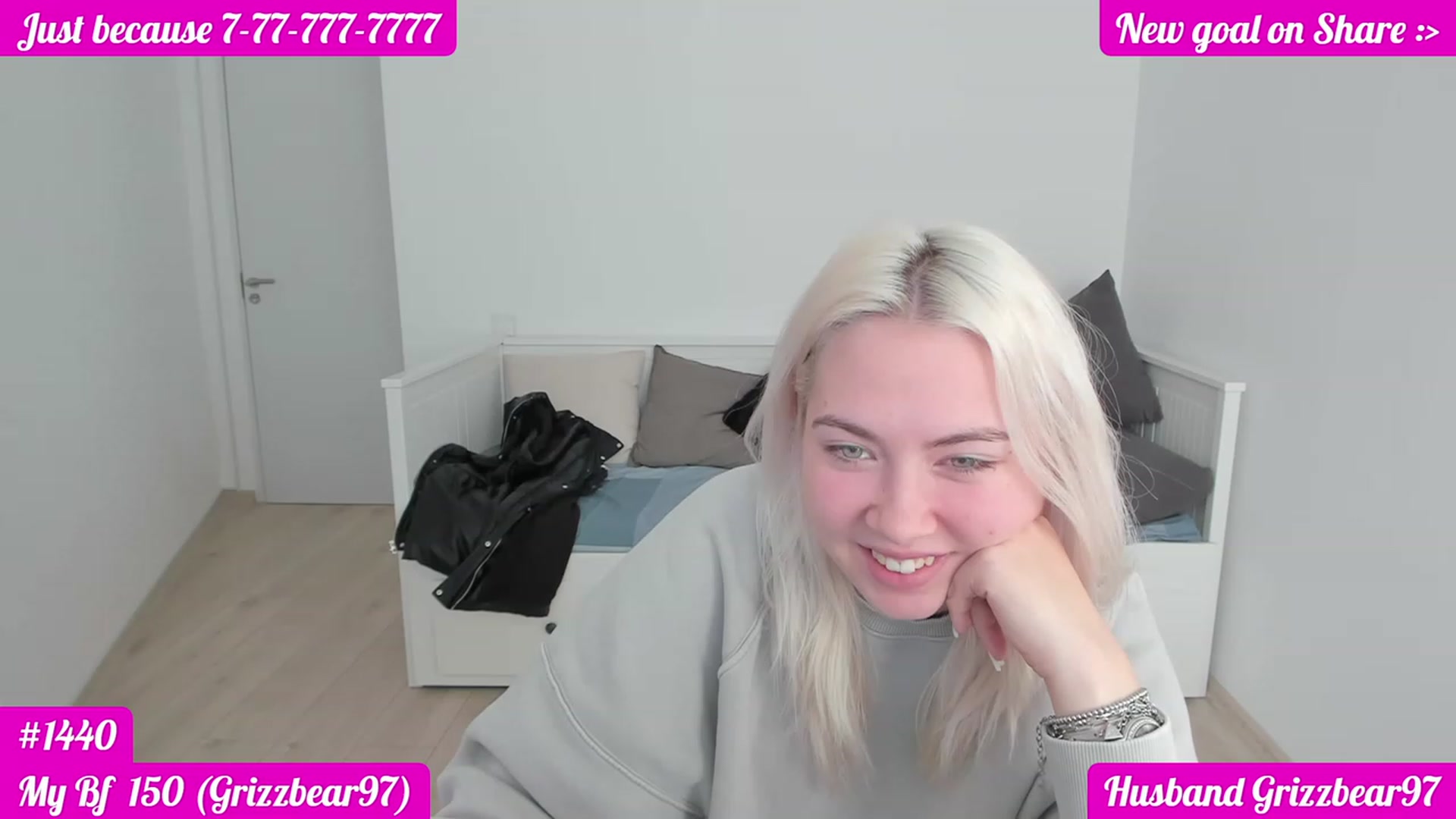 Gallery image thumbnail from DariaDash's myfreecams stream on, 11/19/2022, 08:29 image 14 of 20