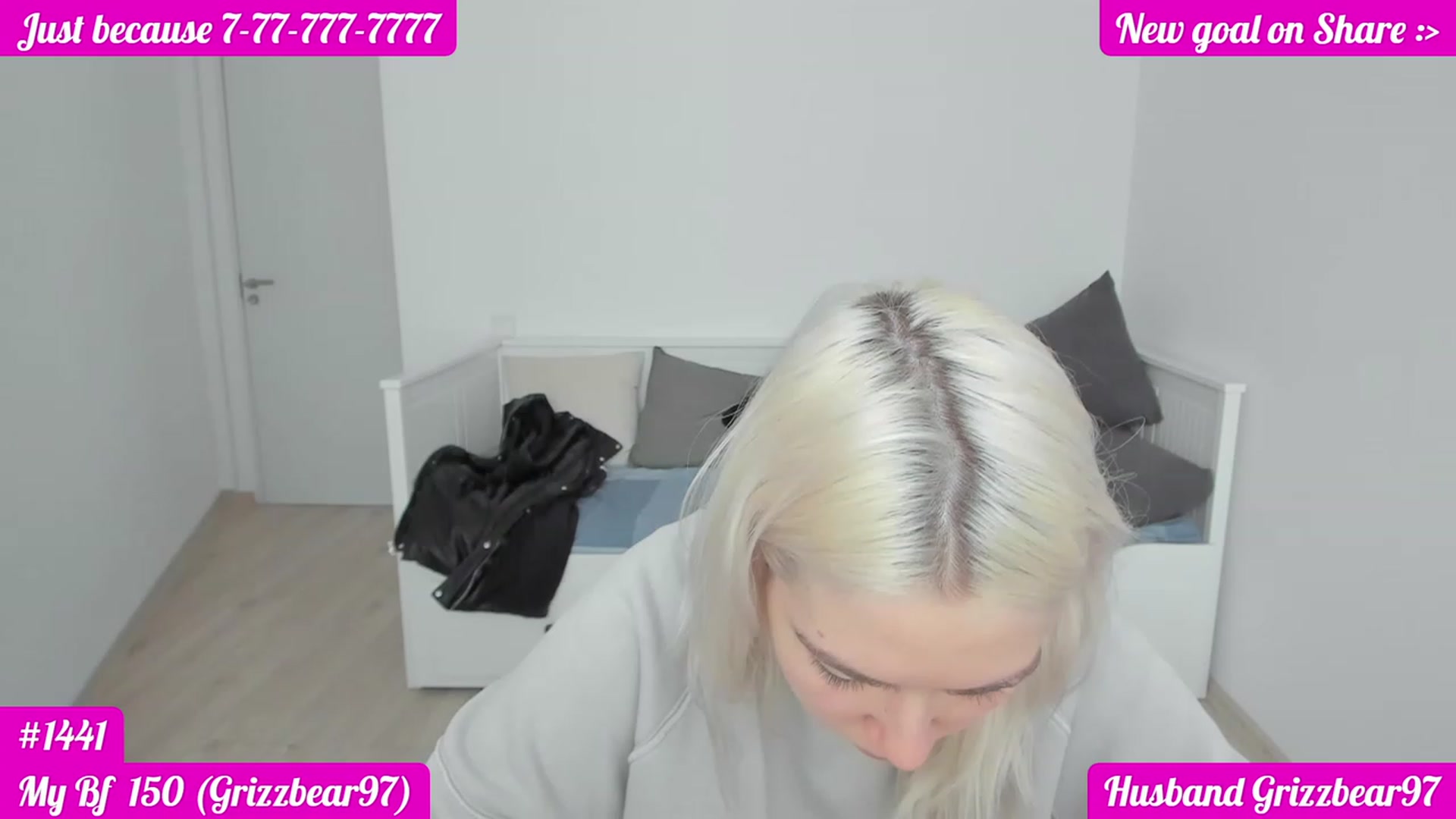 Gallery image thumbnail from DariaDash's myfreecams stream on, 11/19/2022, 08:29 image 16 of 20
