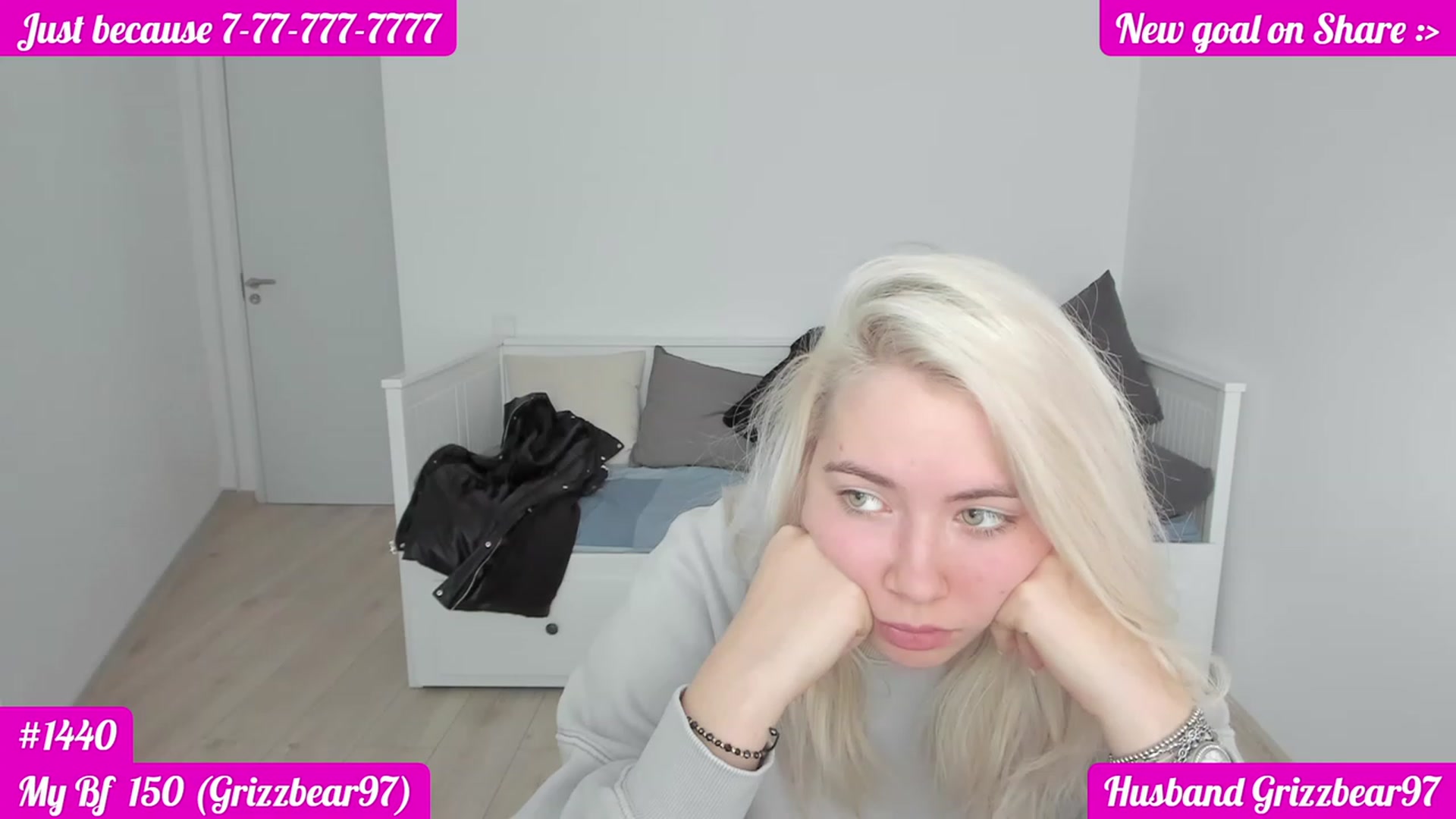 Gallery image thumbnail from DariaDash's myfreecams stream on, 11/19/2022, 08:29 image 13 of 20