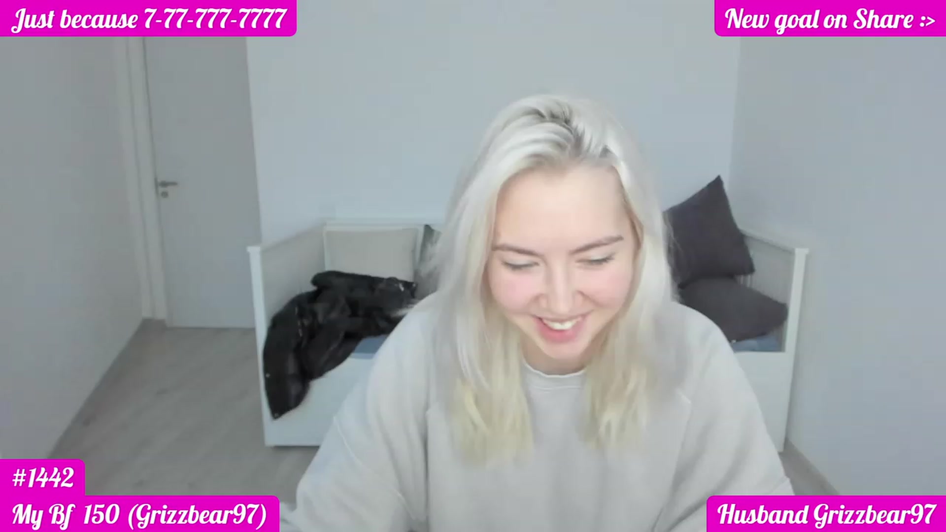 Gallery image thumbnail from DariaDash's myfreecams stream on, 11/19/2022, 12:06 image 7 of 20