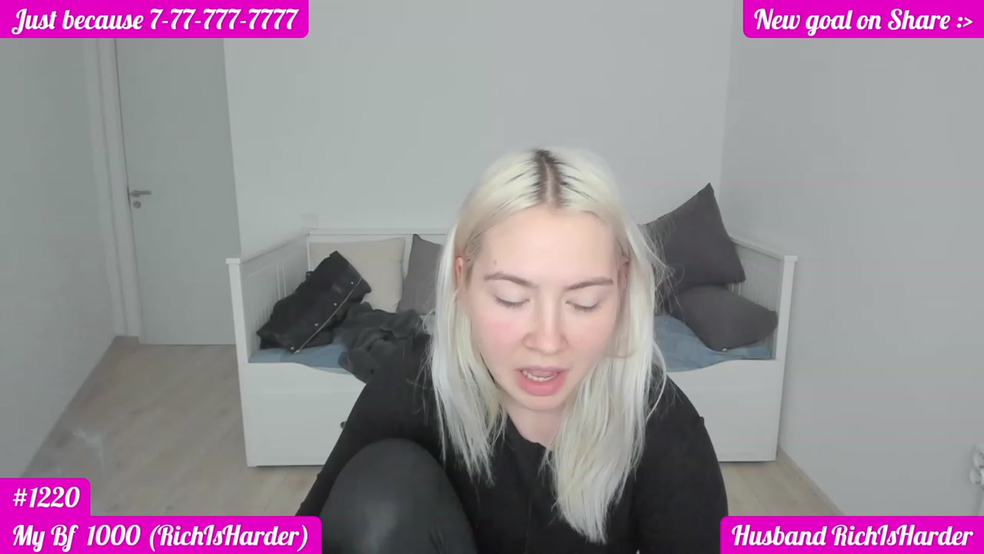Gallery image thumbnail from DariaDash's myfreecams stream on, 11/22/2022, 08:56 image 8 of 20