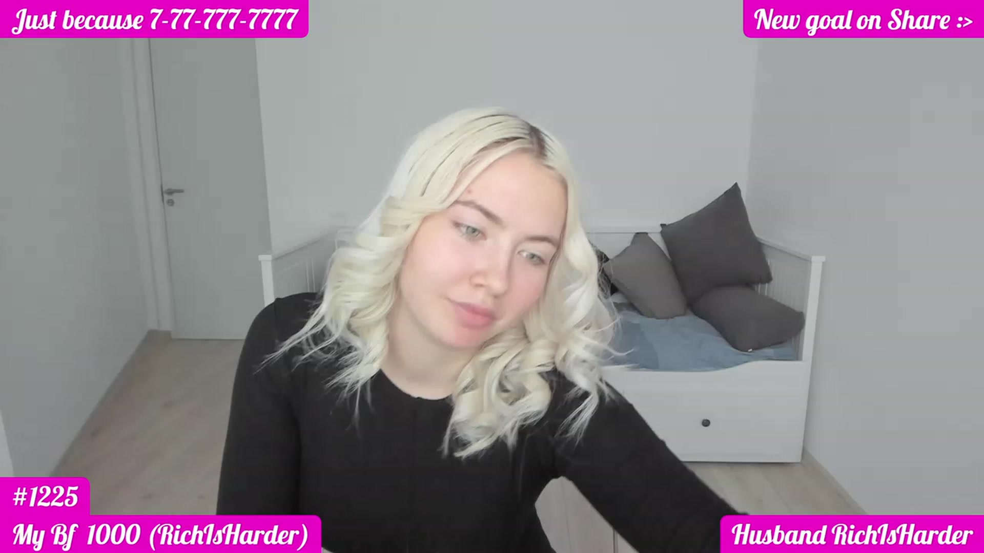 Gallery image thumbnail from DariaDash's myfreecams stream on, 11/22/2022, 11:25 image 13 of 20