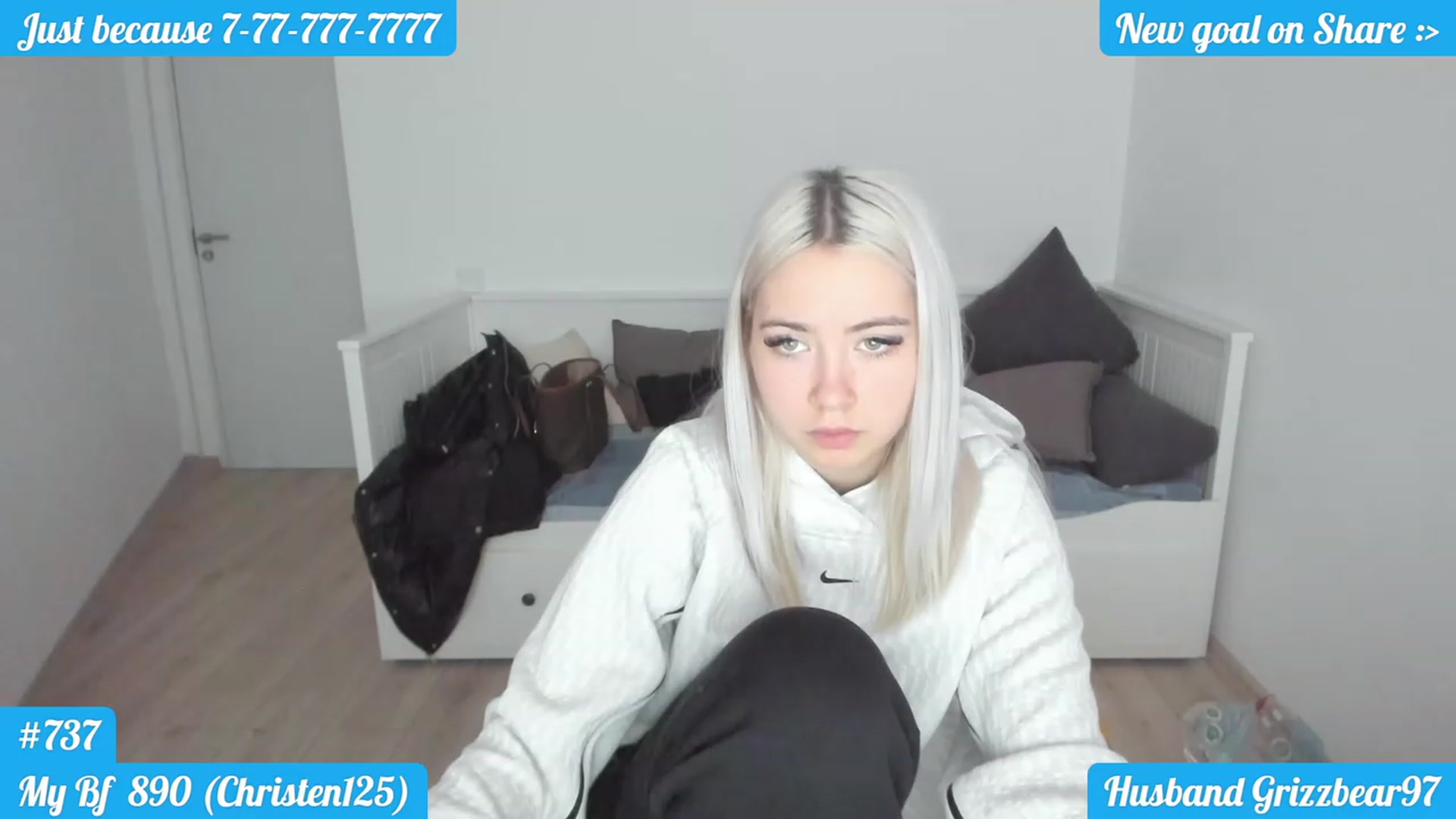 Gallery image thumbnail from DariaDash's myfreecams stream on, 12/04/2022, 09:27 image 15 of 20