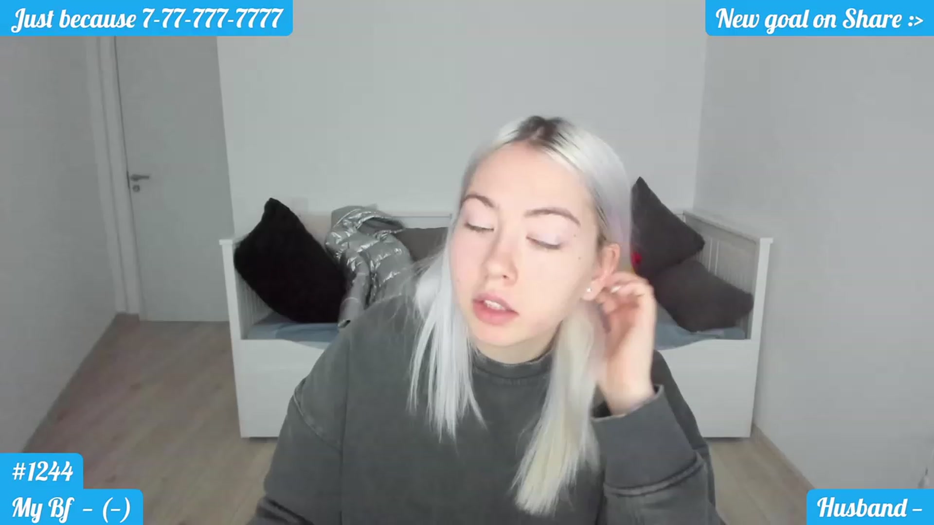 Gallery image thumbnail from DariaDash's myfreecams stream on, 12/12/2022, 07:30 image 6 of 20