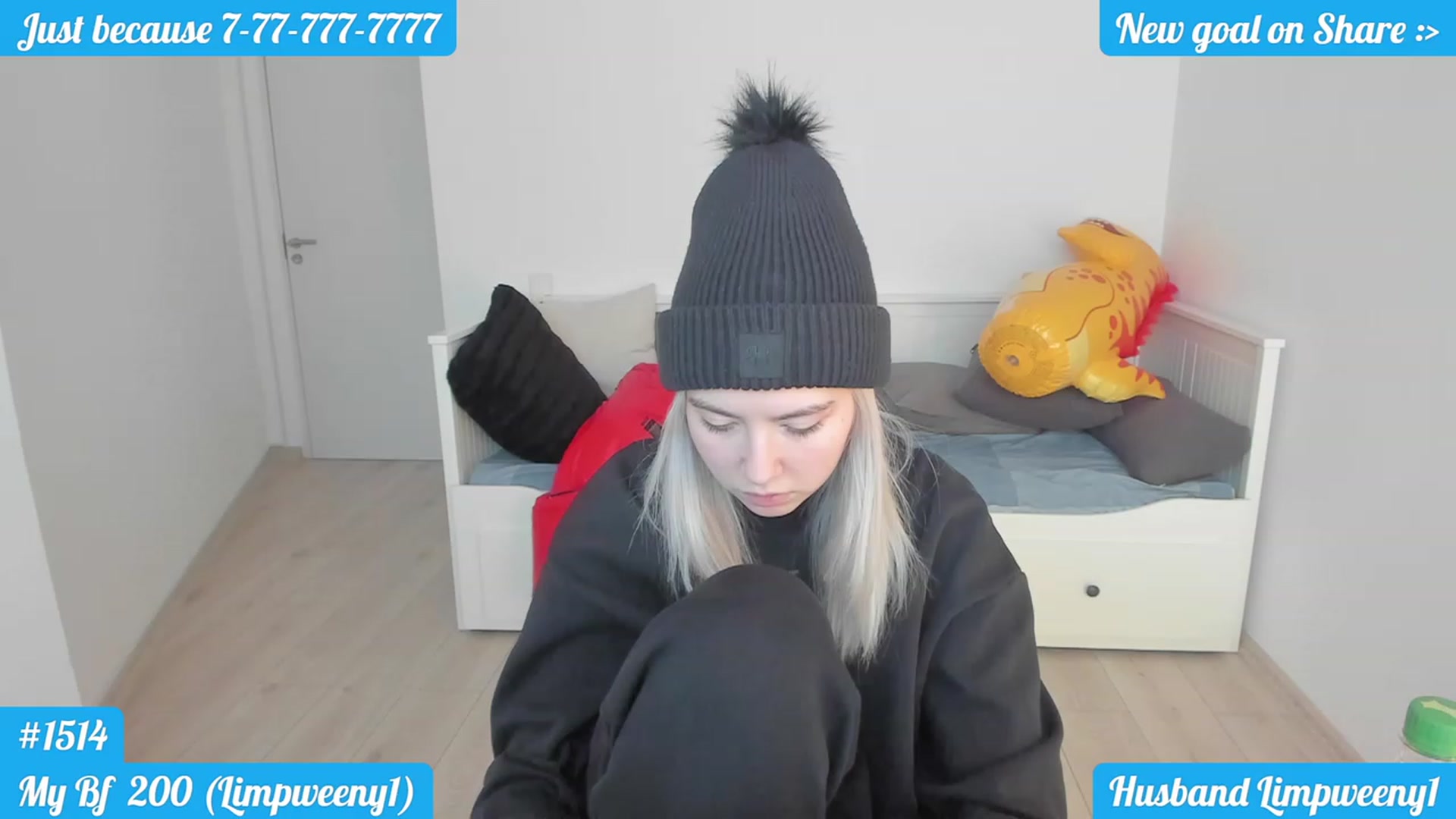 Gallery image thumbnail from DariaDash's myfreecams stream on, 12/23/2022, 09:48 image 10 of 20