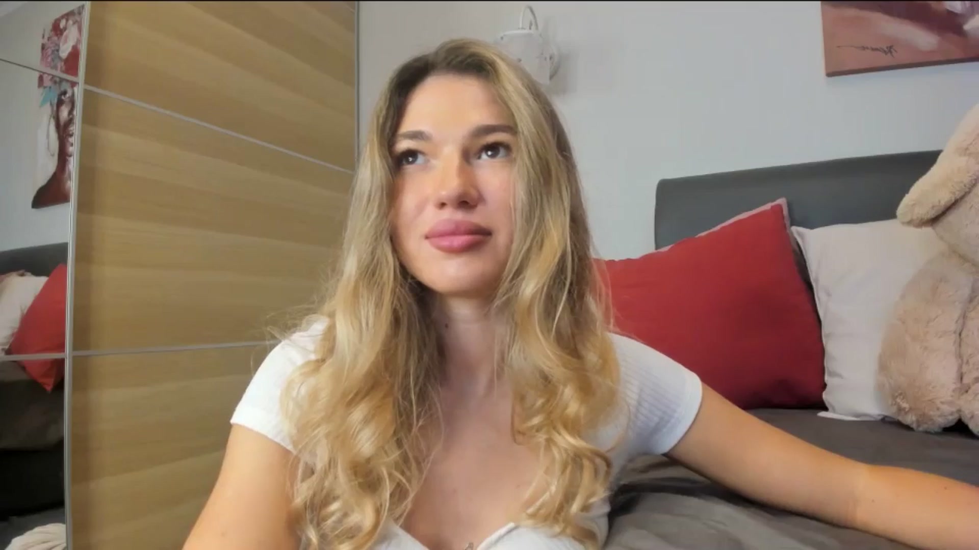 Gallery image thumbnail from Dariadely's myfreecams stream on, 10/27/2025, 11:39 image 19 of 20