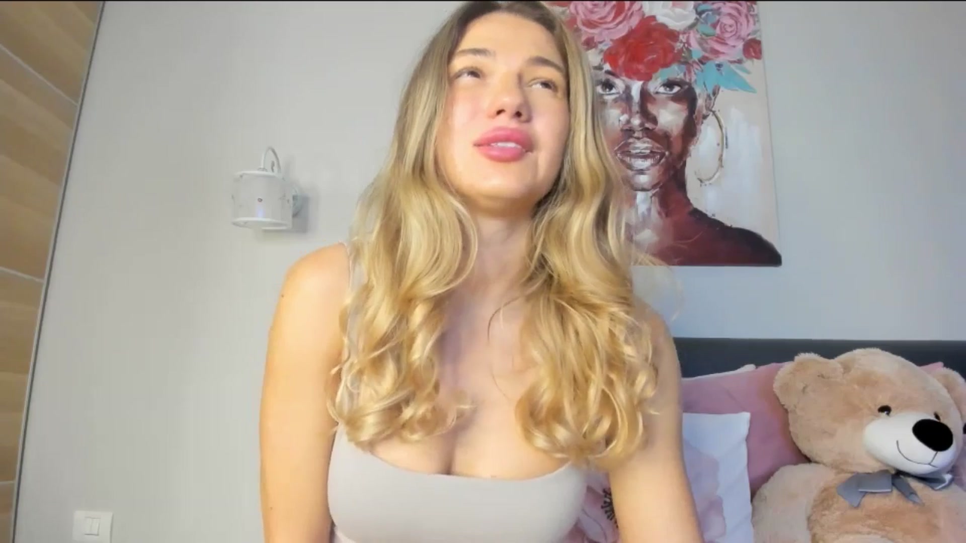 Gallery image thumbnail from Dariadely's myfreecams stream on, 10/28/2025, 19:20 image 19 of 20