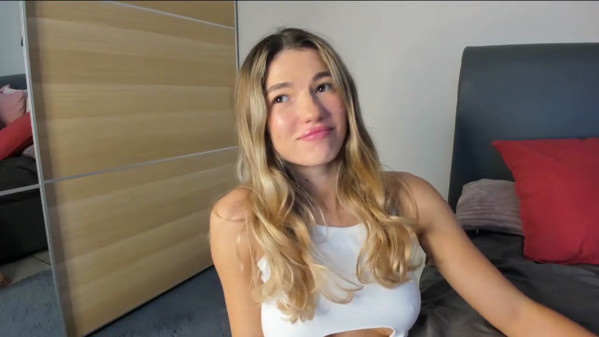 Gallery image thumbnail from Dariadely's myfreecams stream on, 11/03/2025, 11:13 image 15 of 20