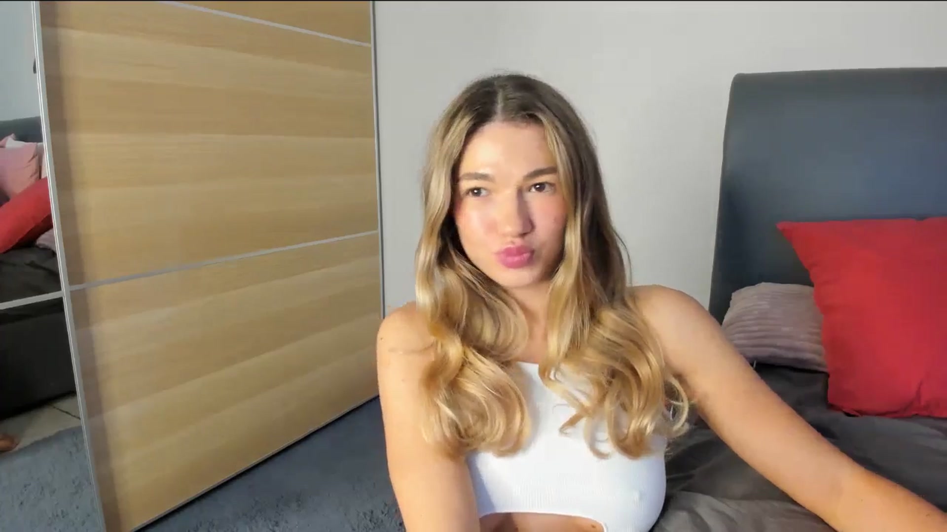 Gallery image thumbnail from Dariadely's myfreecams stream on, 11/03/2025, 11:13 image 10 of 20