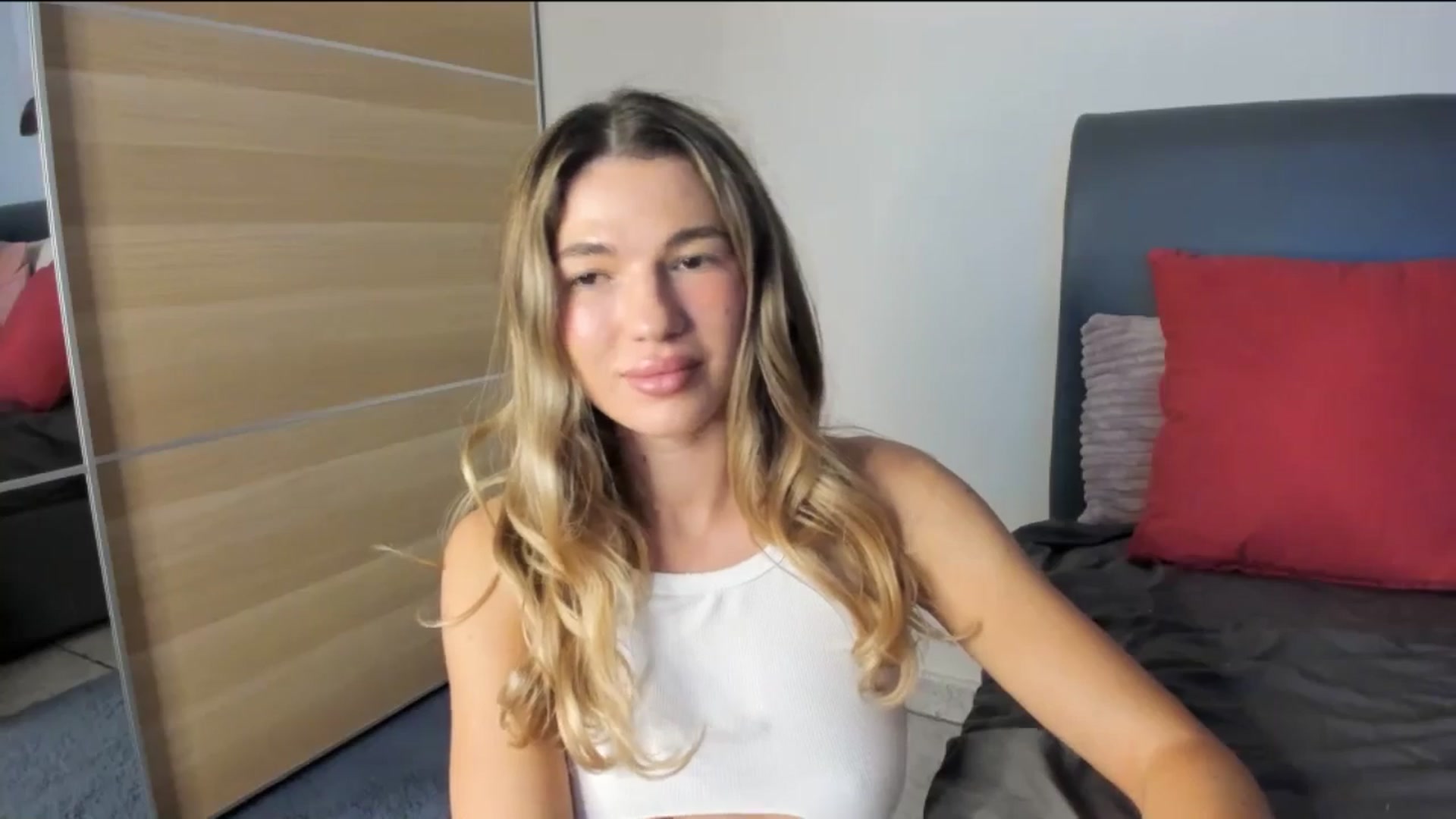 Gallery image thumbnail from Dariadely's myfreecams stream on, 11/03/2025, 17:01 image 7 of 20