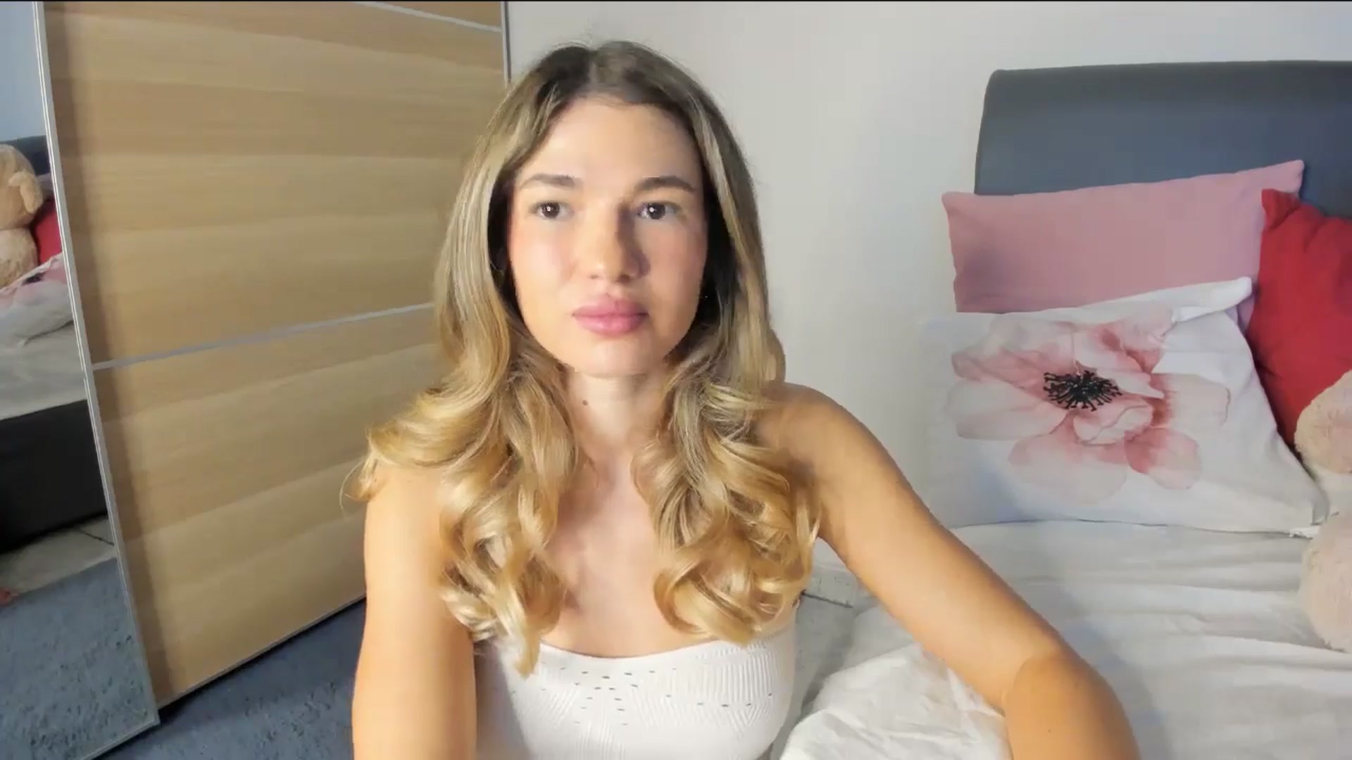 Gallery image thumbnail from Dariadely's myfreecams stream on, 11/10/2025, 18:18 image 8 of 20
