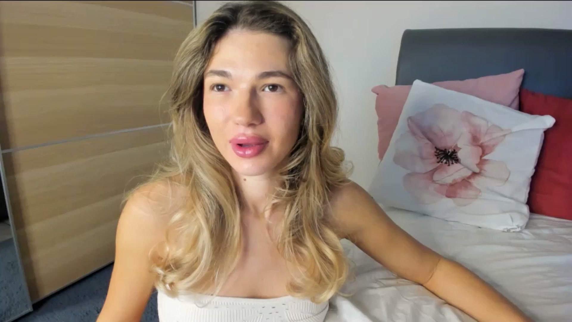 Gallery image thumbnail from Dariadely's myfreecams stream on, 11/10/2025, 19:50 image 14 of 20
