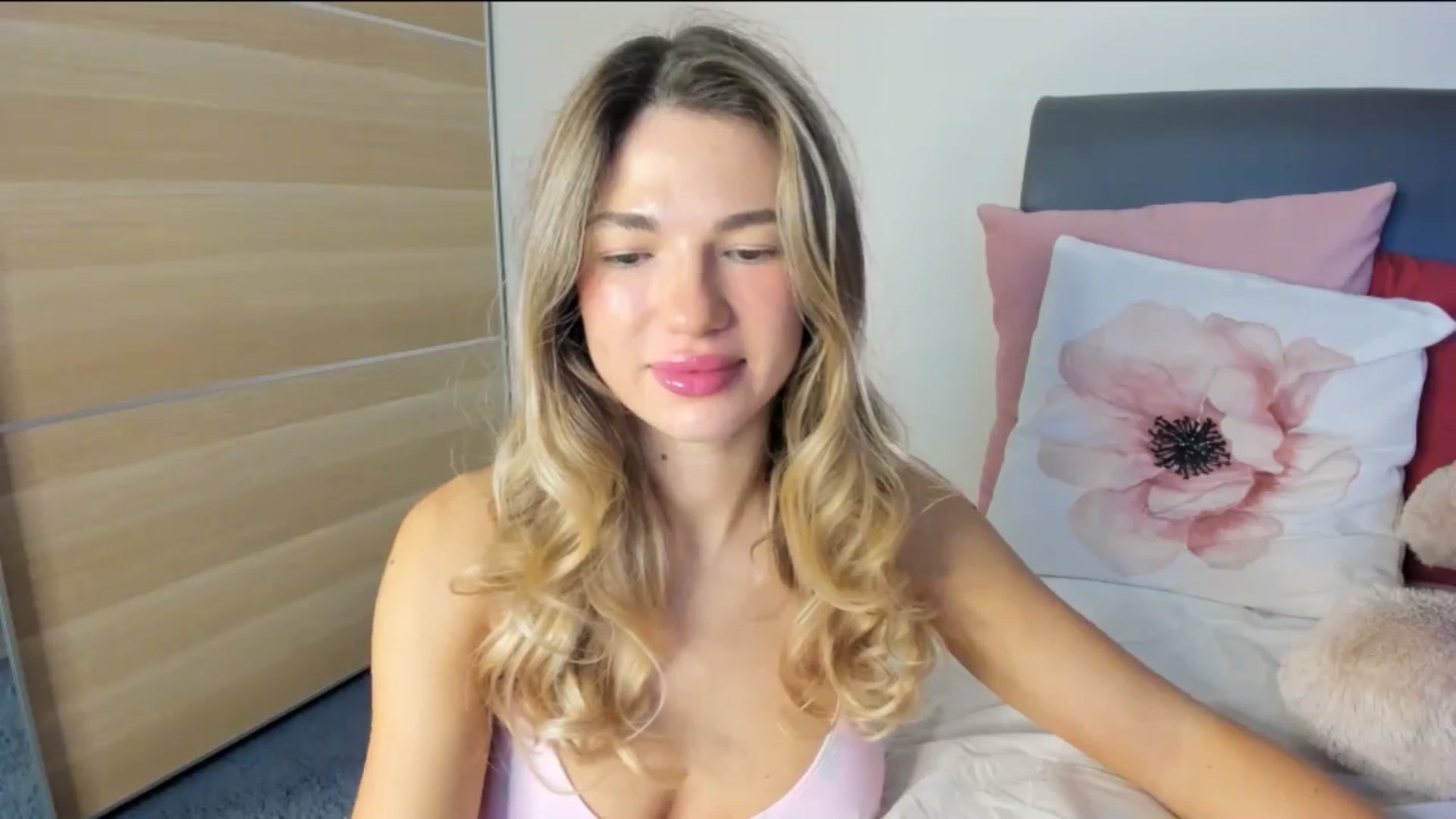 Gallery image thumbnail from Dariadely's myfreecams stream on, 11/11/2025, 09:29 image 15 of 20