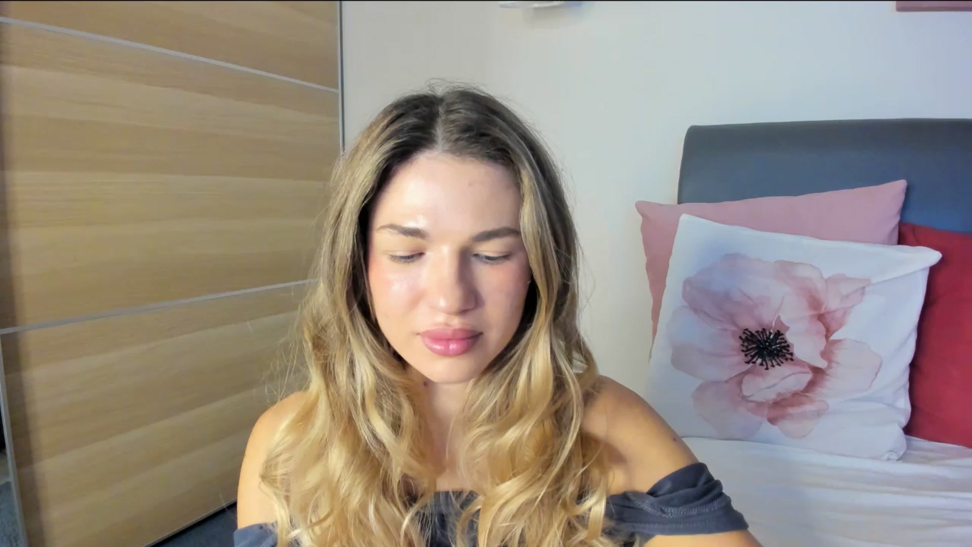 Gallery image thumbnail from Dariadely's myfreecams stream on, 11/11/2025, 18:33 image 13 of 20