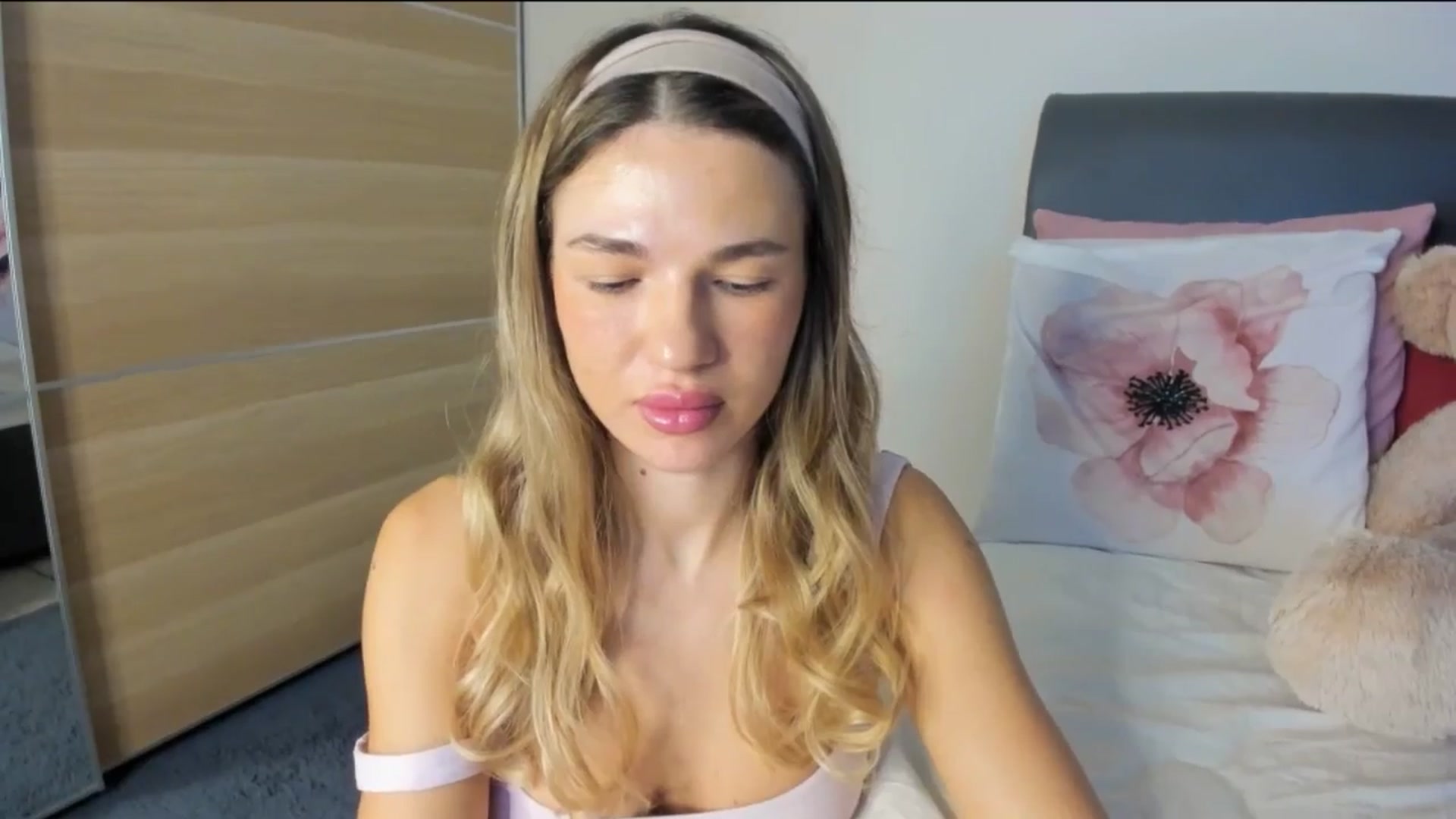 Gallery image thumbnail from Dariadely's myfreecams stream on, 11/12/2025, 09:30 image 8 of 20