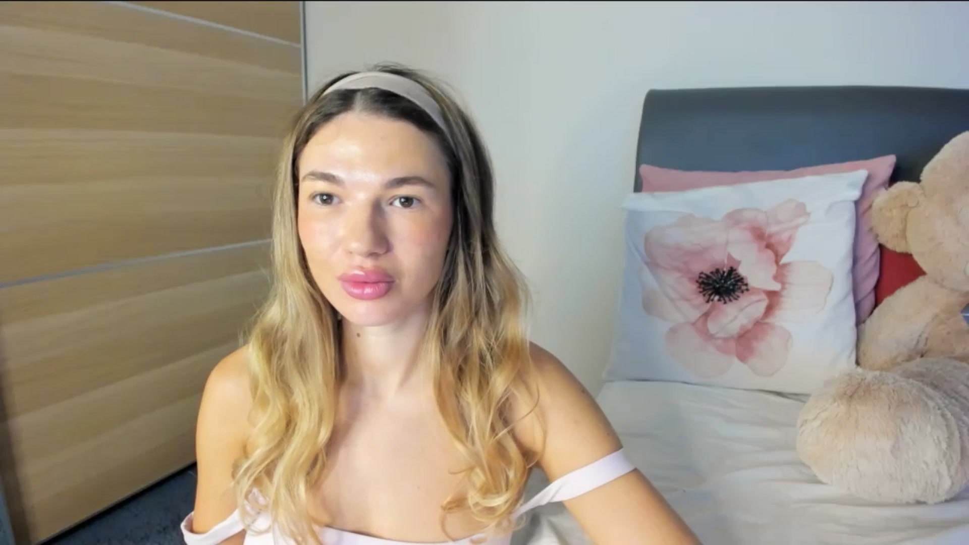 Gallery image thumbnail from Dariadely's myfreecams stream on, 11/12/2025, 09:30 image 20 of 20