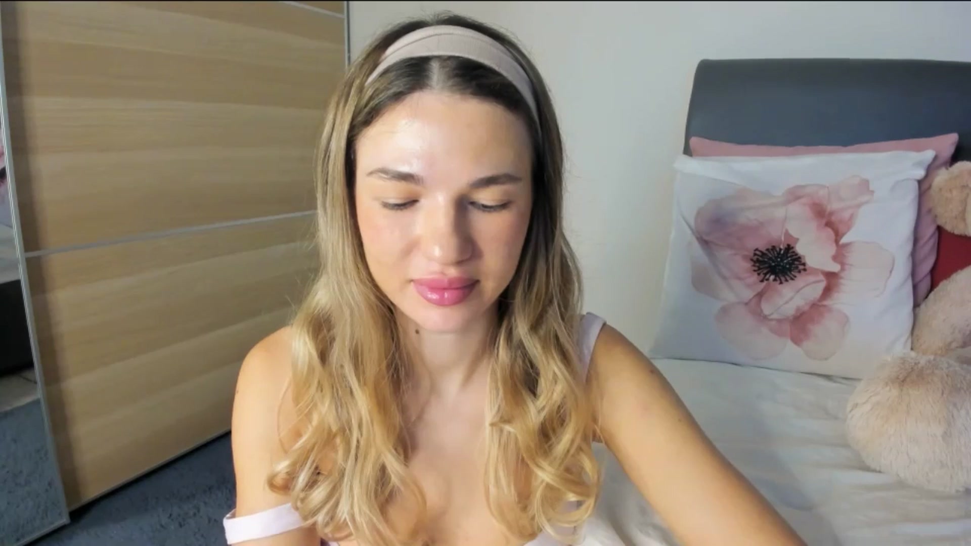 Gallery image thumbnail from Dariadely's myfreecams stream on, 11/12/2025, 09:30 image 7 of 20