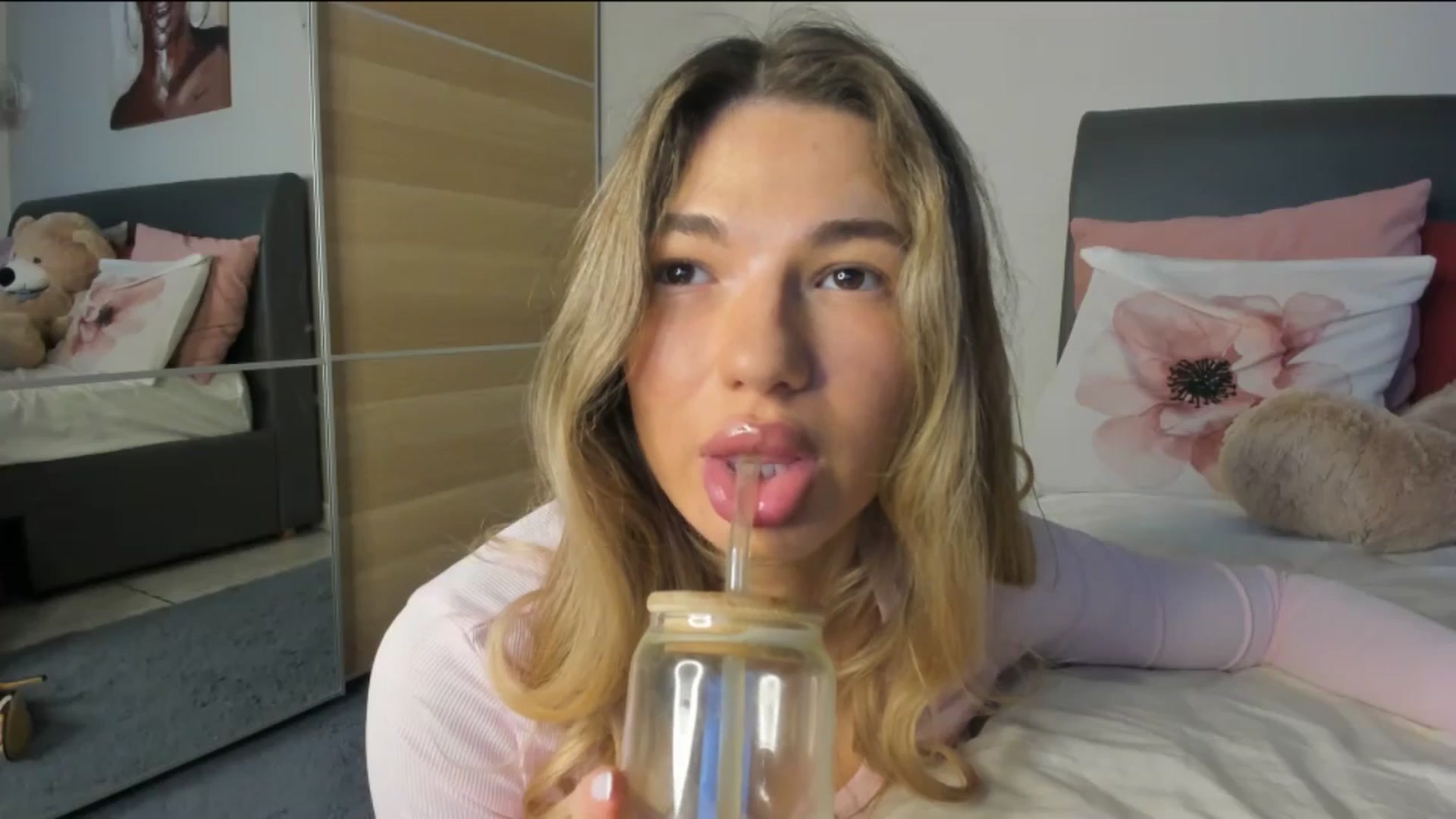 Gallery image thumbnail from Dariadely's myfreecams stream on, 11/13/2025, 08:55 image 11 of 20