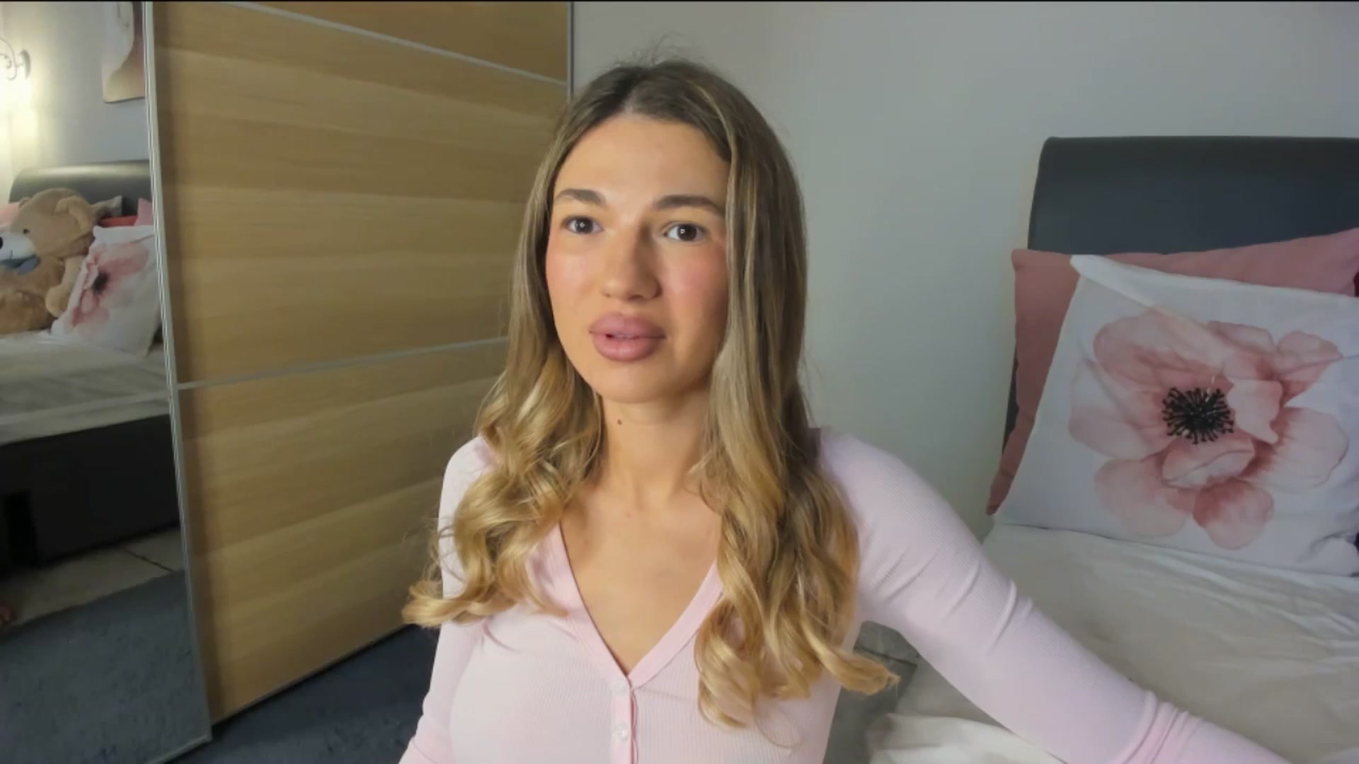 Gallery image thumbnail from Dariadely's myfreecams stream on, 11/13/2025, 18:40 image 2 of 20
