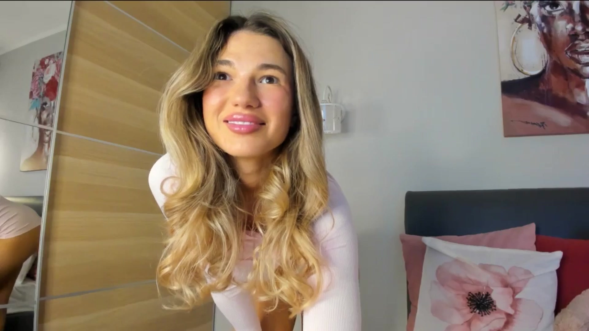 Gallery image thumbnail from Dariadely's myfreecams stream on, 11/13/2025, 18:51 image 13 of 20