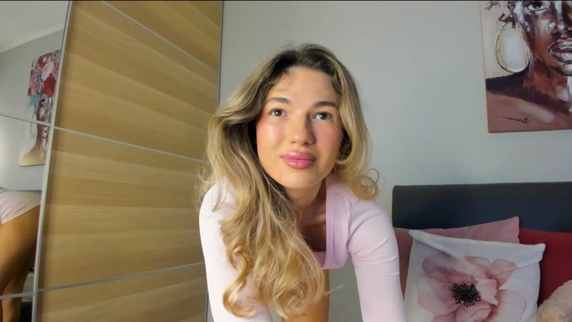 Gallery image thumbnail from Dariadely's myfreecams stream on, 11/13/2025, 18:51 image 15 of 20