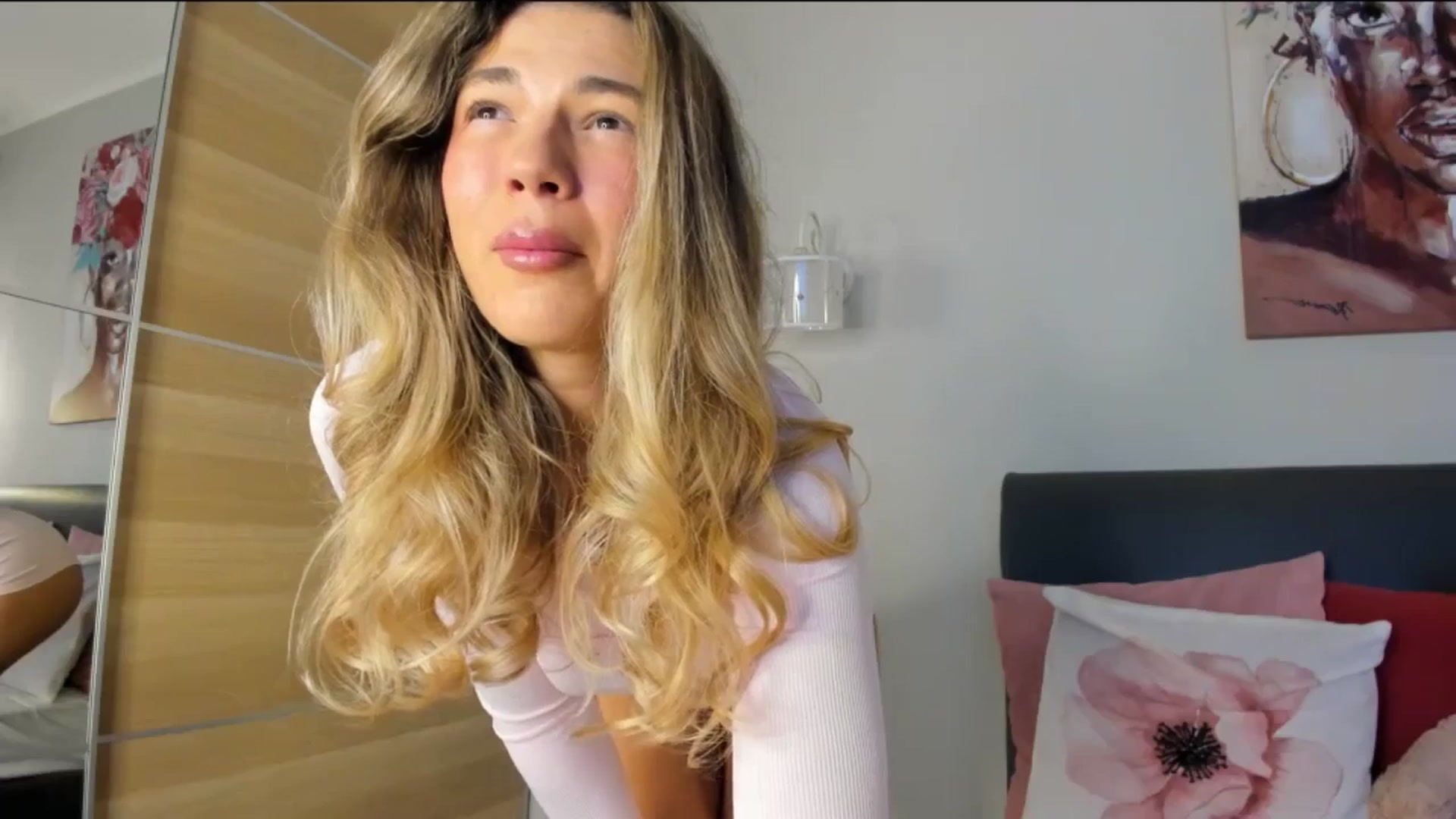 Gallery image thumbnail from Dariadely's myfreecams stream on, 11/13/2025, 18:51 image 11 of 20
