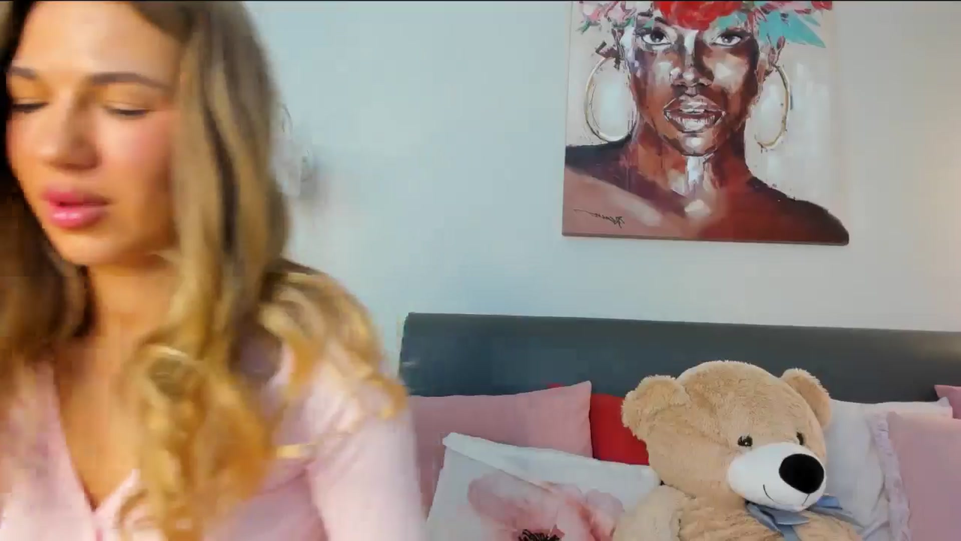 Gallery image thumbnail from Dariadely's myfreecams stream on, 11/13/2025, 19:54 image 20 of 20