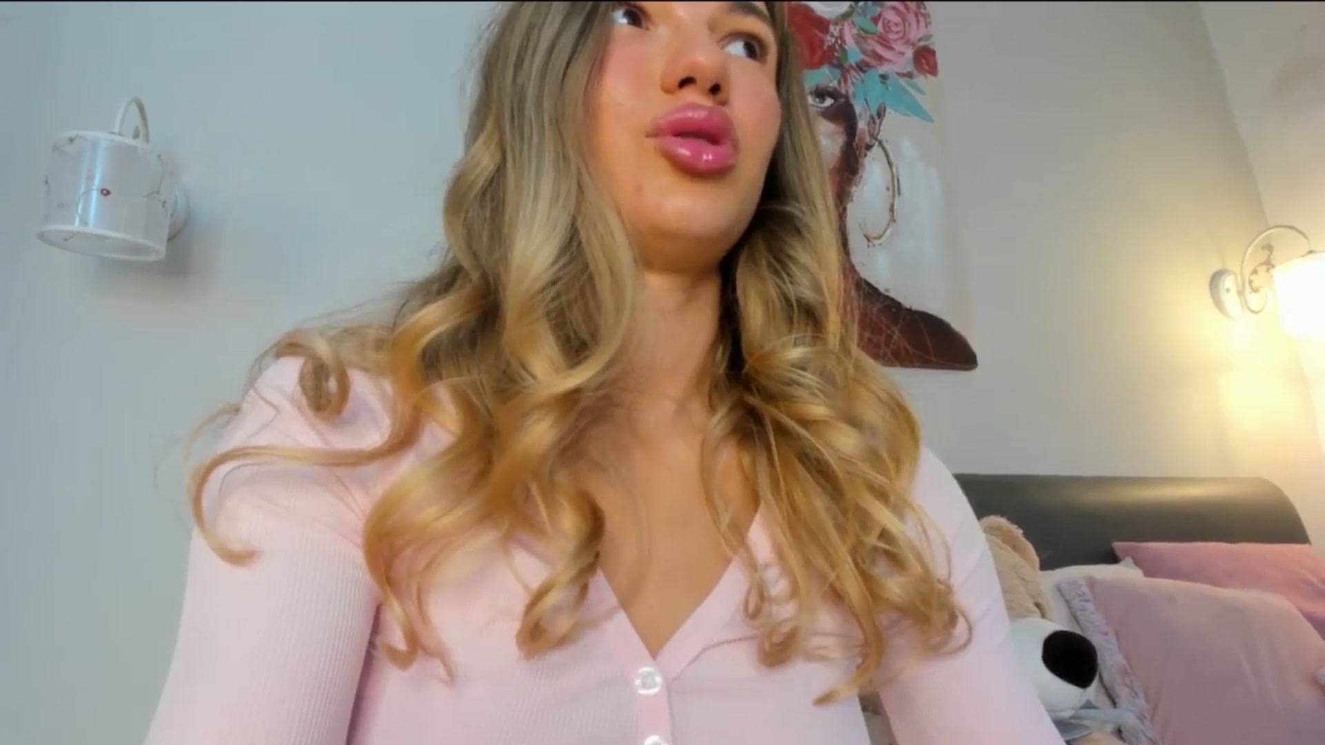 Gallery image thumbnail from Dariadely's myfreecams stream on, 11/13/2025, 19:54 image 19 of 20