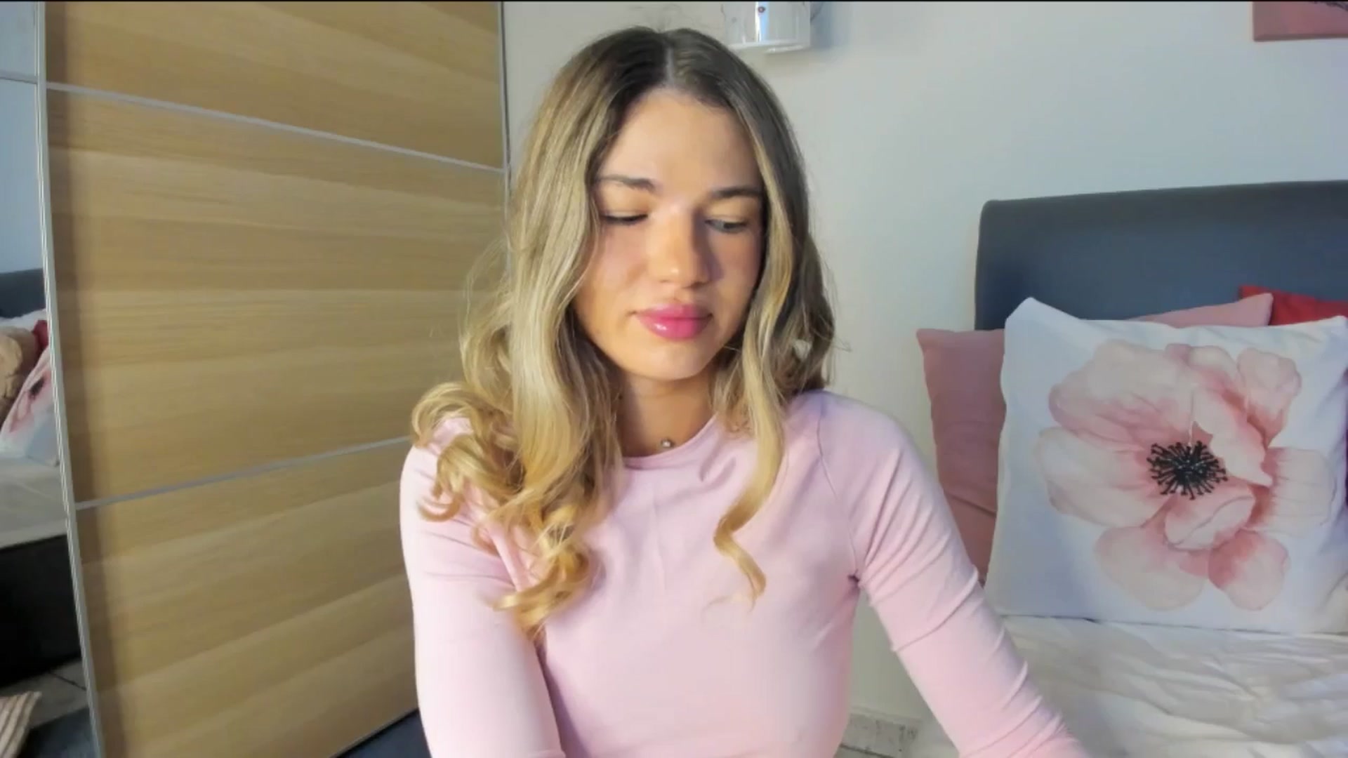 Gallery image thumbnail from Dariadely's myfreecams stream on, 11/16/2025, 07:53 image 10 of 20