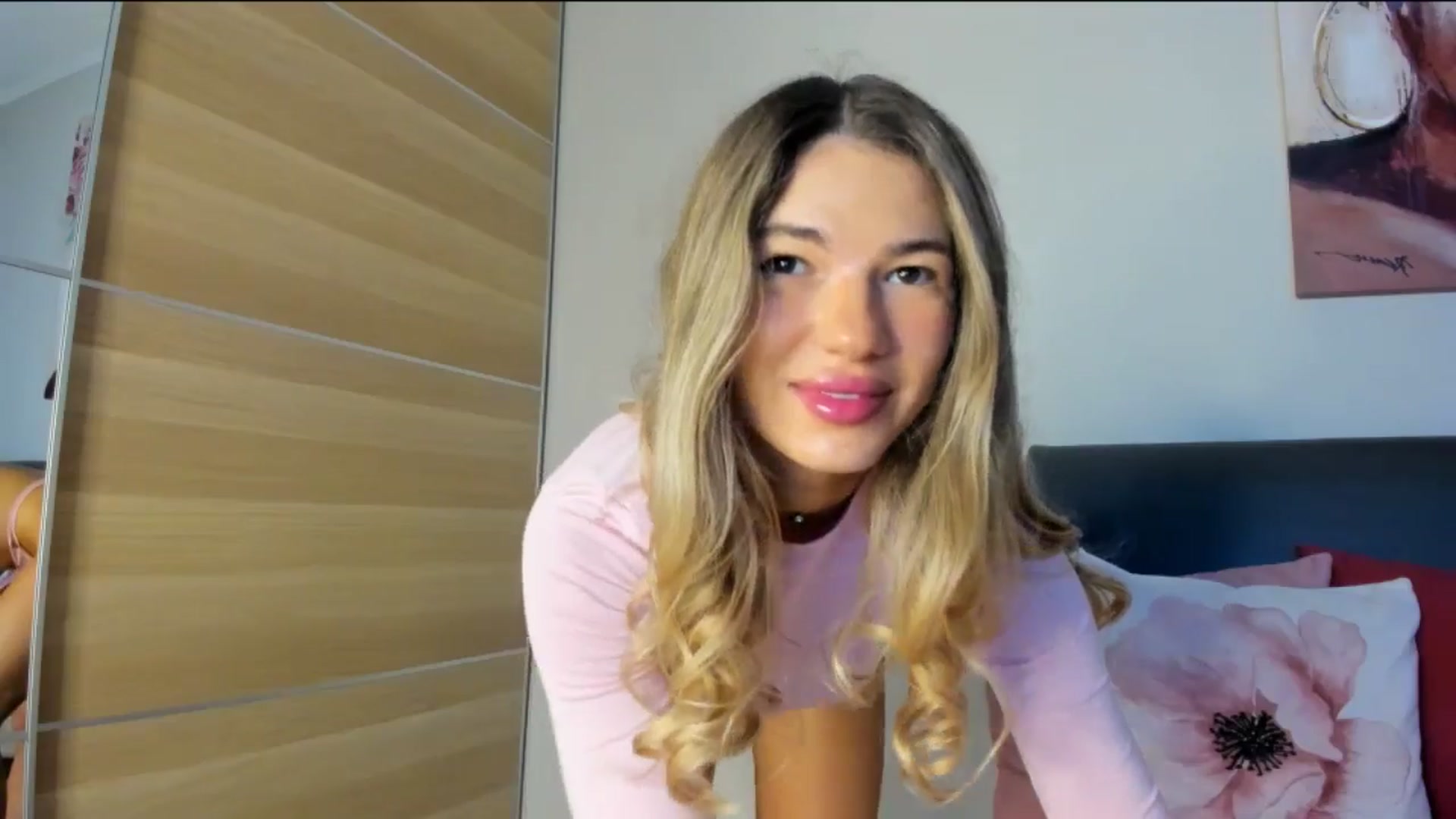 Gallery image thumbnail from Dariadely's myfreecams stream on, 11/16/2025, 07:53 image 5 of 20