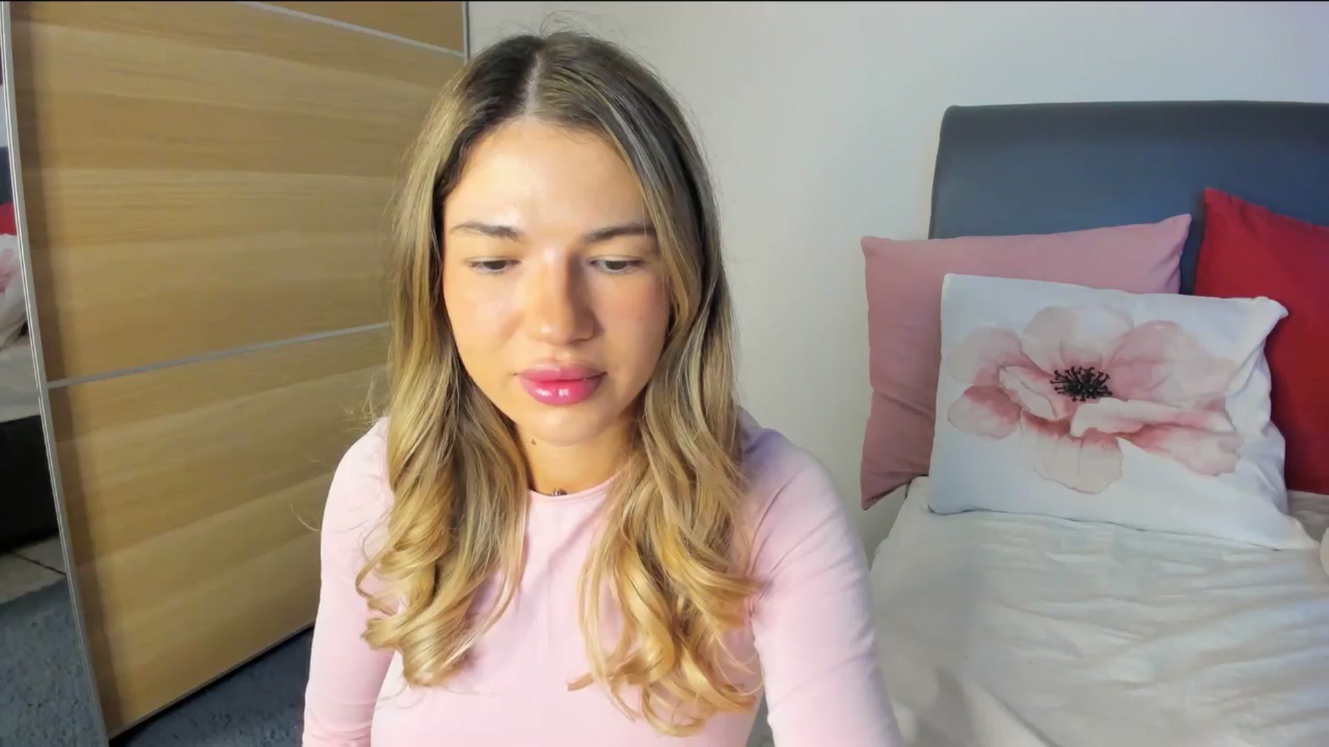 Gallery image thumbnail from Dariadely's myfreecams stream on, 11/16/2025, 08:33 image 14 of 20