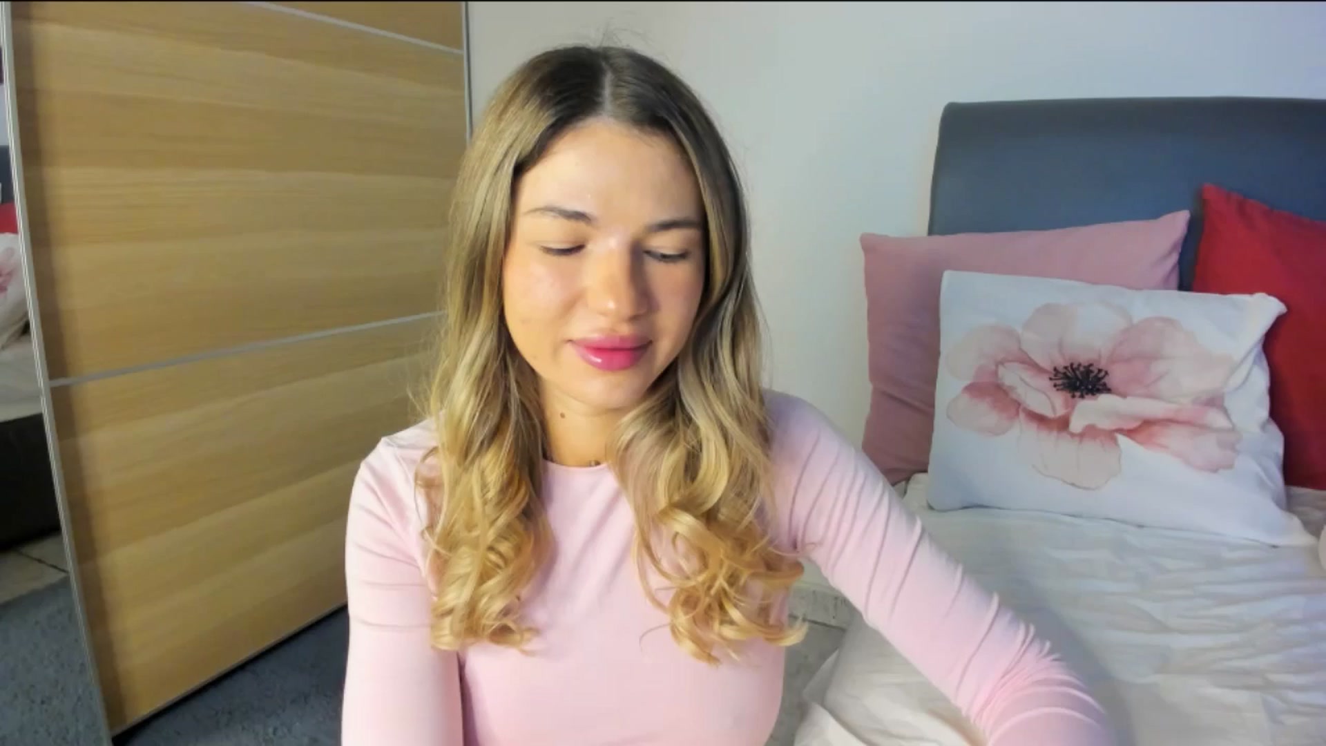 Gallery image thumbnail from Dariadely's myfreecams stream on, 11/16/2025, 08:33 image 1 of 20