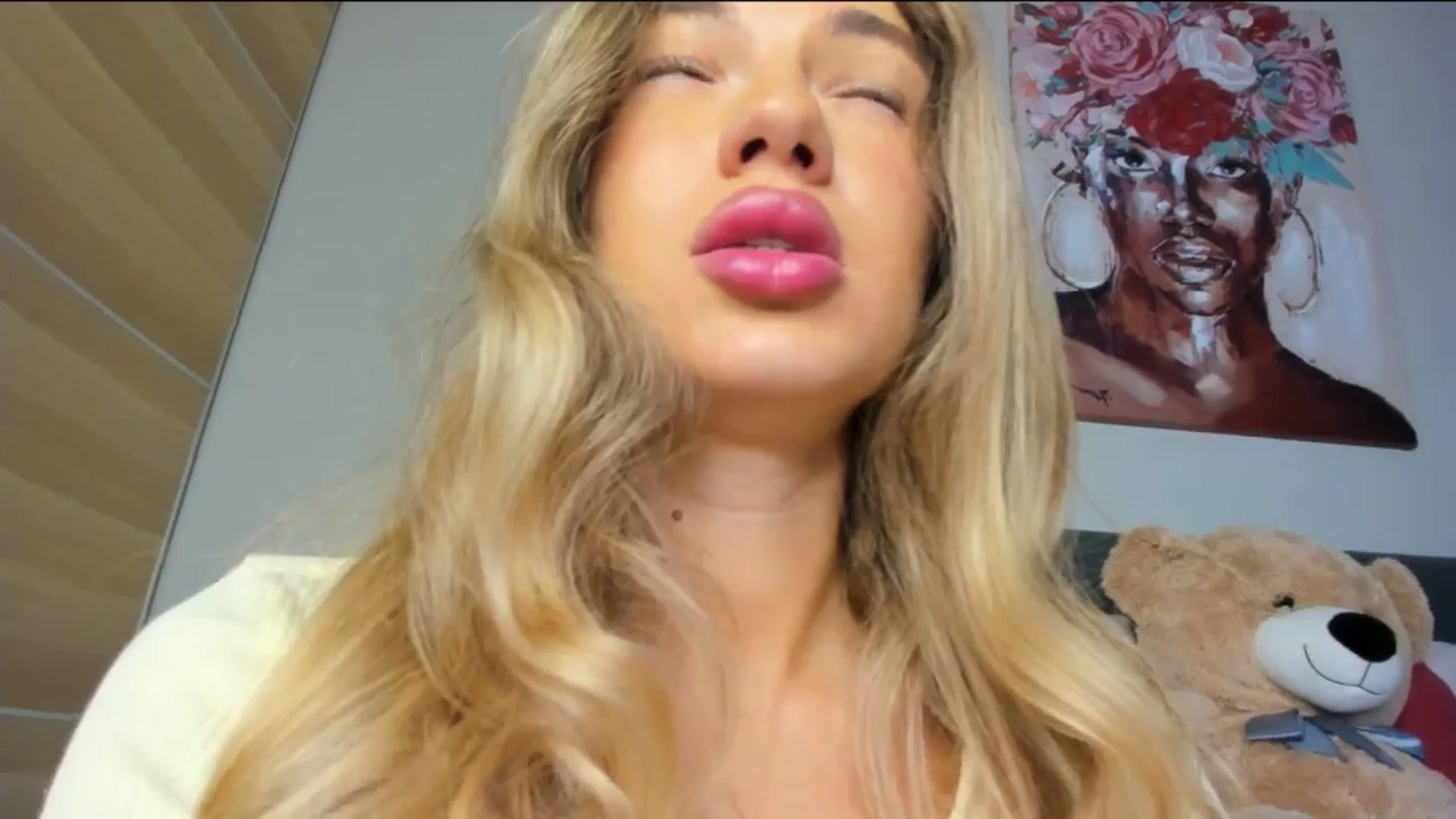 Gallery image thumbnail from Dariadely's myfreecams stream on, 11/17/2025, 09:13 image 18 of 20