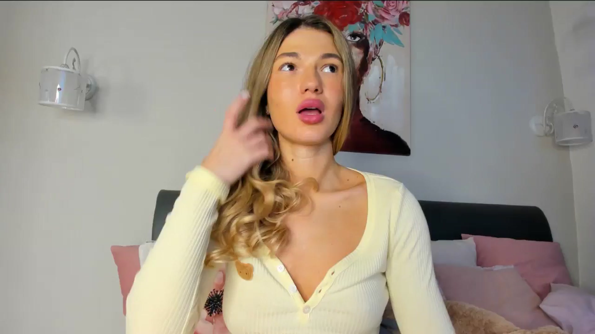 Gallery image thumbnail from Dariadely's myfreecams stream on, 11/17/2025, 12:31 image 3 of 20