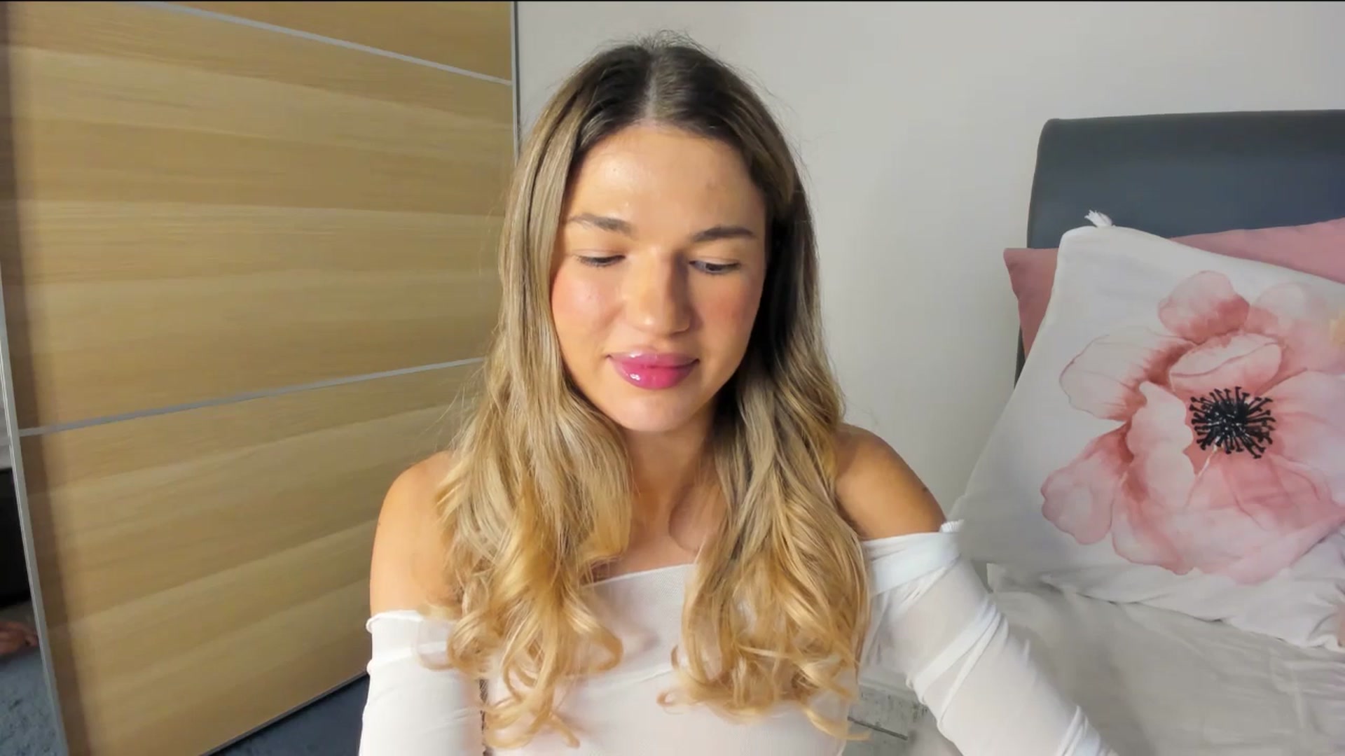 Gallery image thumbnail from Dariadely's myfreecams stream on, 11/18/2025, 11:32 image 4 of 20
