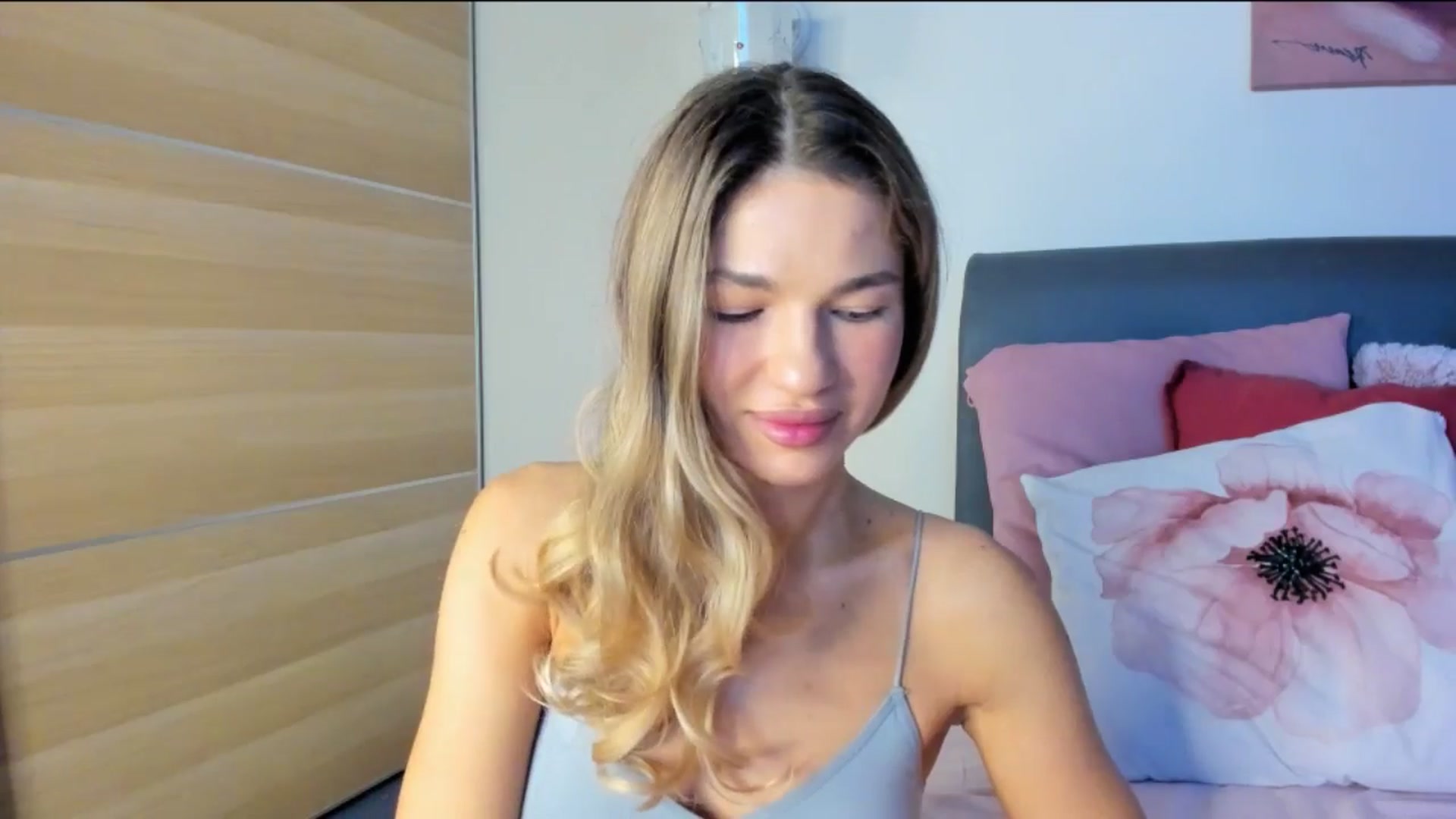 Gallery image thumbnail from Dariadely's myfreecams stream on, 11/19/2025, 09:32 image 18 of 20