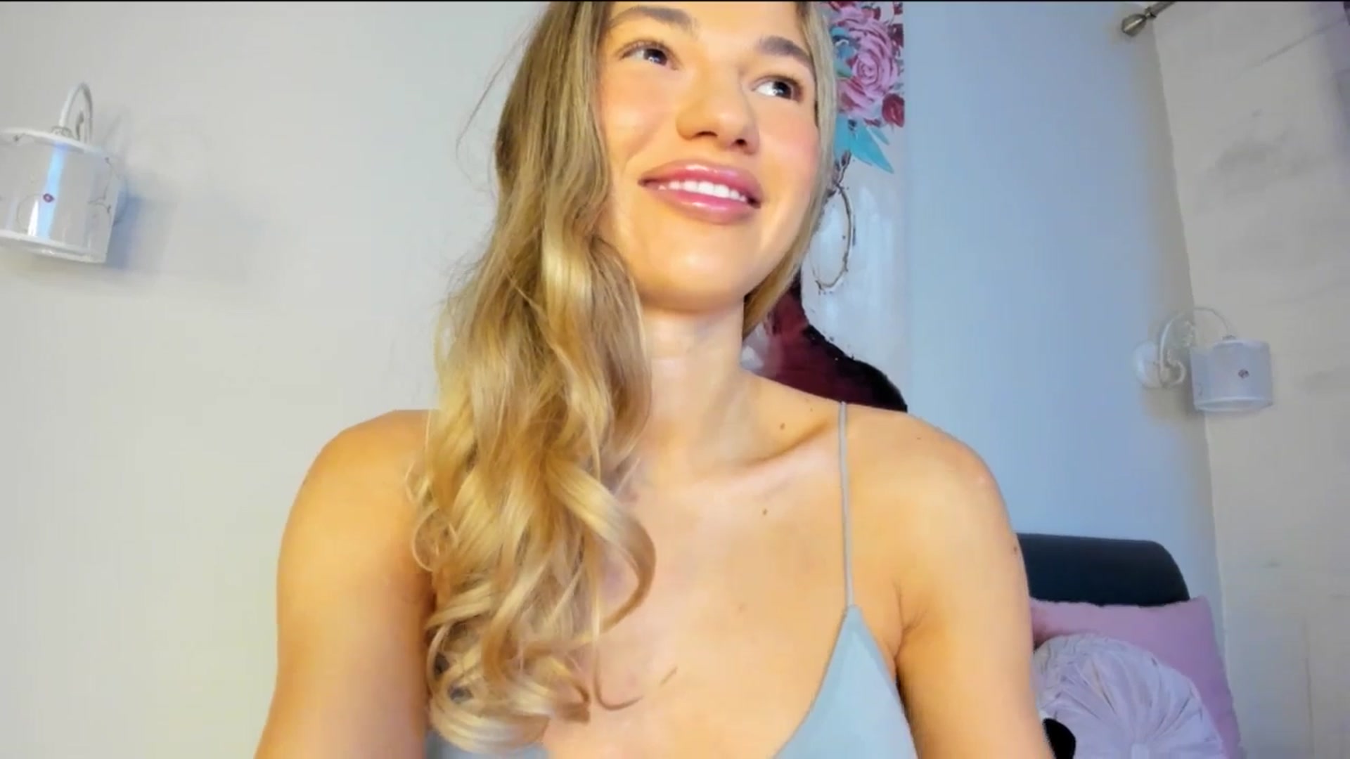 Gallery image thumbnail from Dariadely's myfreecams stream on, 11/19/2025, 09:32 image 10 of 20