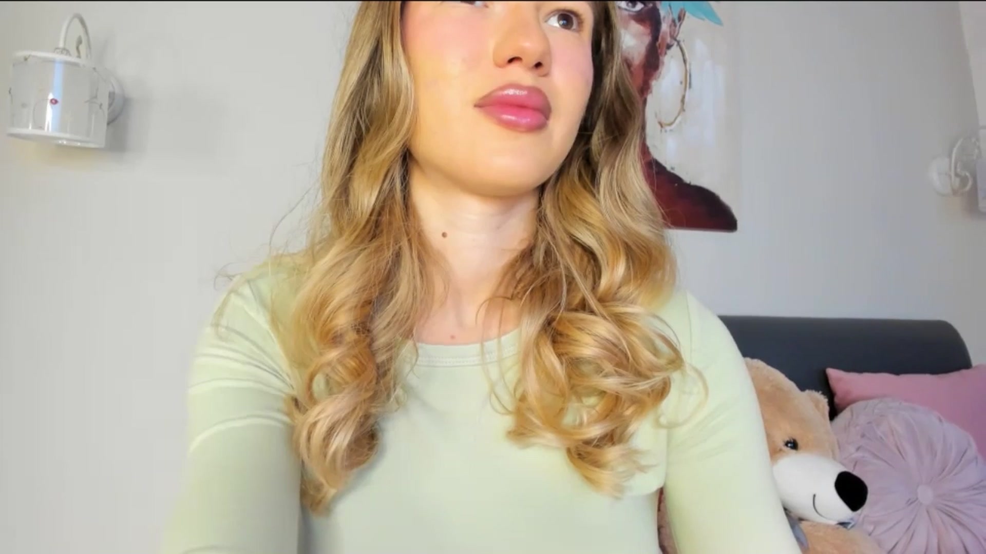 Gallery image thumbnail from Dariadely's myfreecams stream on, 11/20/2025, 08:32 image 13 of 20