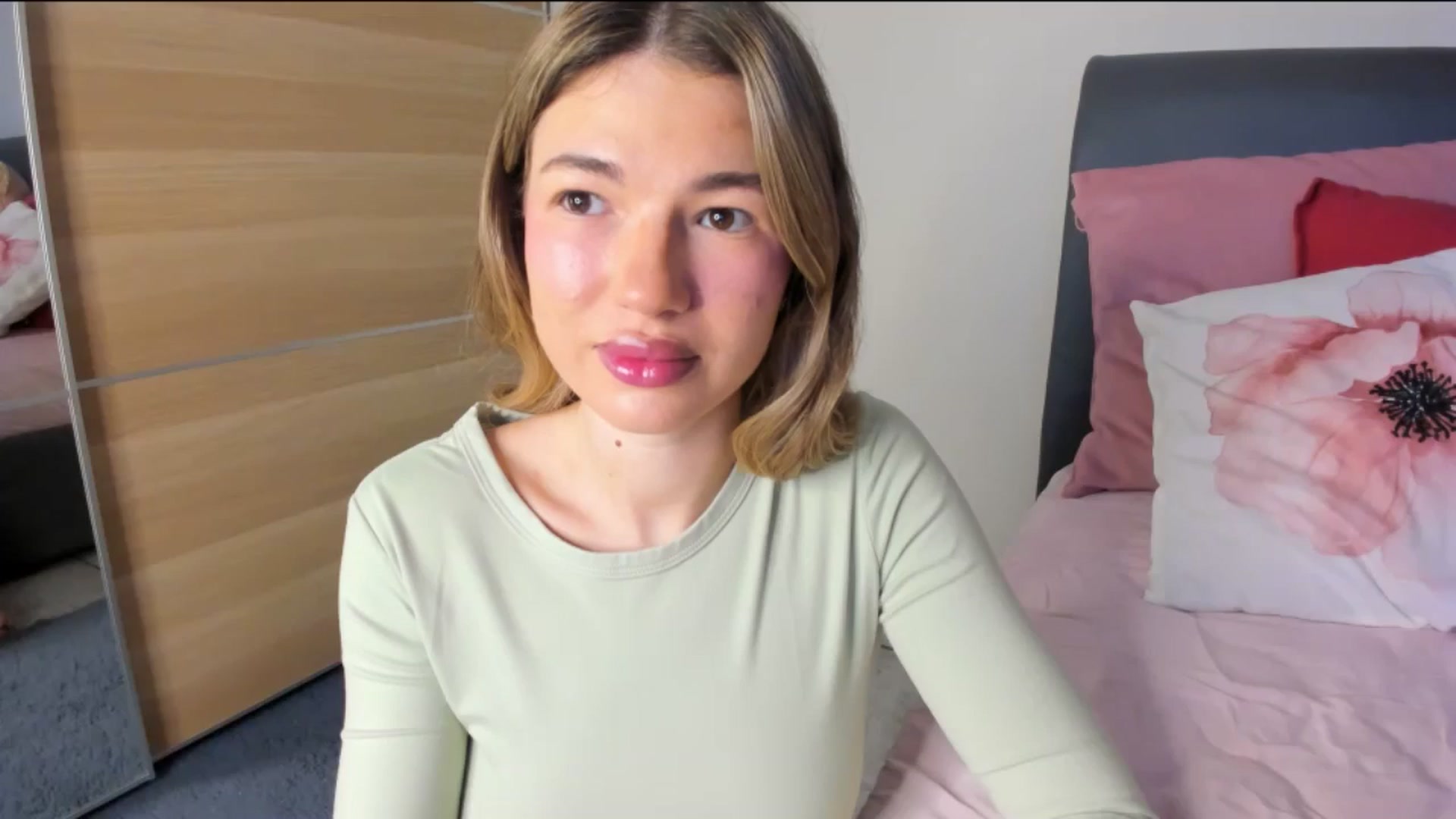 Gallery image thumbnail from Dariadely's myfreecams stream on, 11/20/2025, 08:32 image 7 of 20