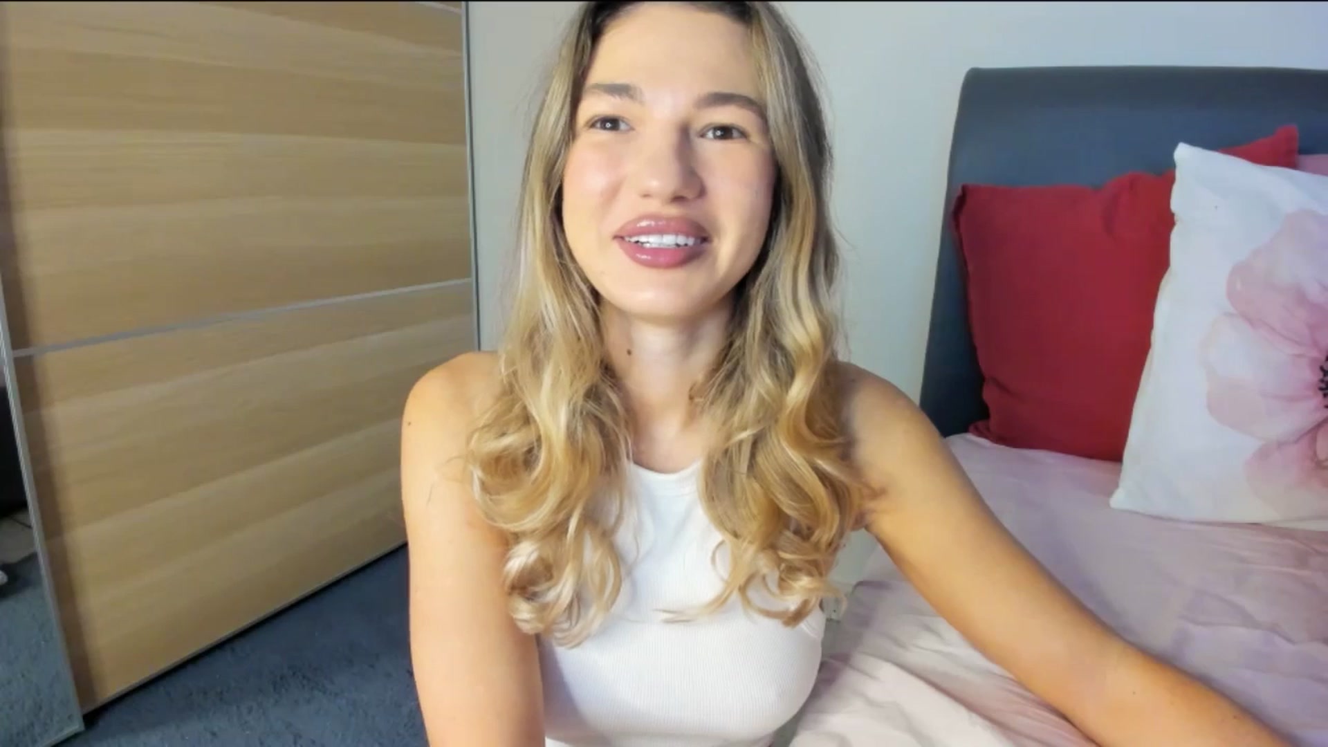 Gallery image thumbnail from Dariadely's myfreecams stream on, 11/21/2025, 07:19 image 14 of 20