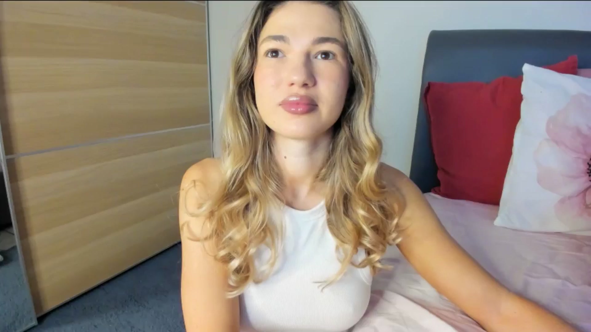 Gallery image thumbnail from Dariadely's myfreecams stream on, 11/21/2025, 07:19 image 10 of 20