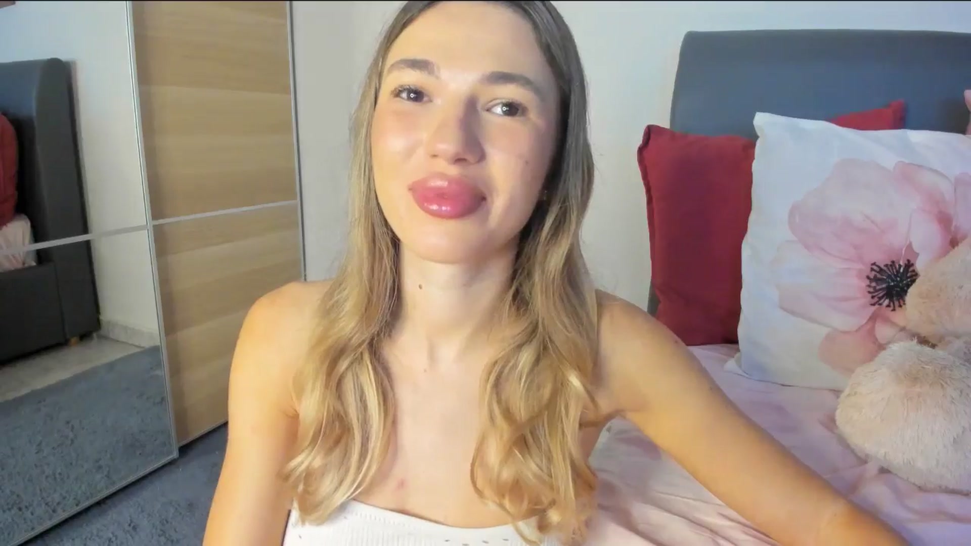 Gallery image thumbnail from Dariadely's myfreecams stream on, 11/22/2025, 08:22 image 18 of 20
