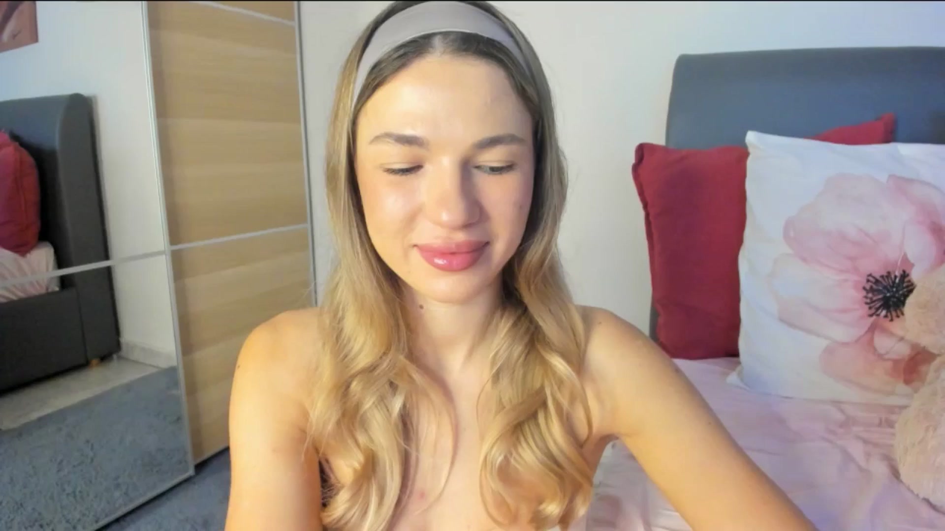 Gallery image thumbnail from Dariadely's myfreecams stream on, 11/22/2025, 08:22 image 3 of 20