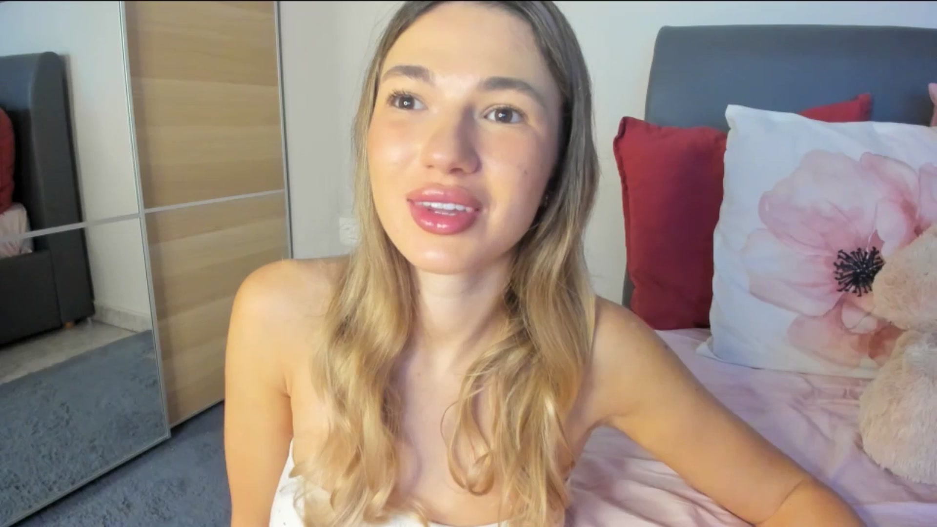 Gallery image thumbnail from Dariadely's myfreecams stream on, 11/22/2025, 08:22 image 13 of 20