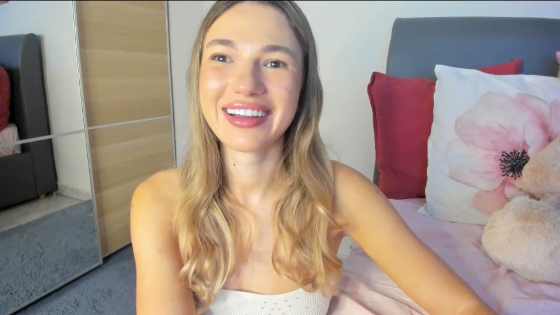 Gallery image thumbnail from Dariadely's myfreecams stream on, 11/22/2025, 08:22 image 17 of 20