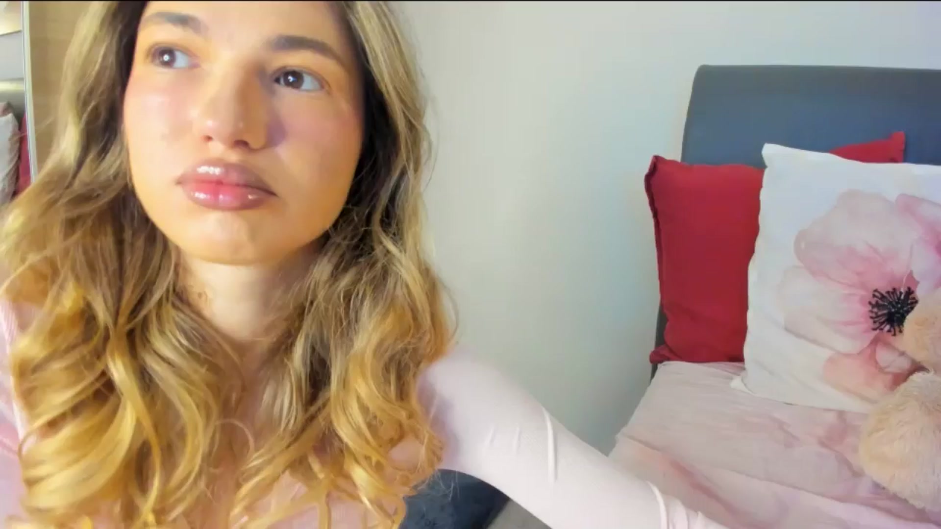 Gallery image thumbnail from Dariadely's myfreecams stream on, 11/23/2025, 08:07 image 1 of 20
