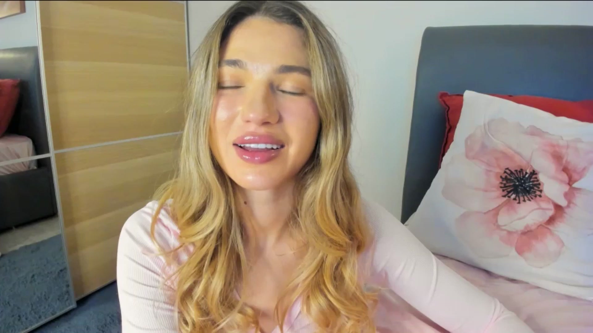 Gallery image thumbnail from Dariadely's myfreecams stream on, 11/23/2025, 10:26 image 9 of 20