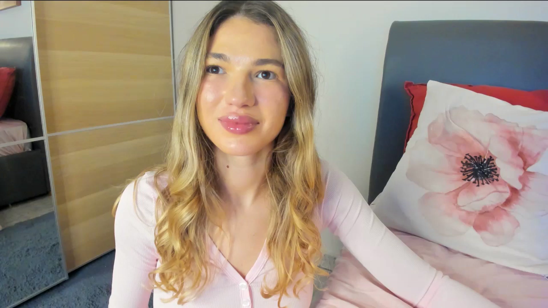 Gallery image thumbnail from Dariadely's myfreecams stream on, 11/23/2025, 10:26 image 18 of 20